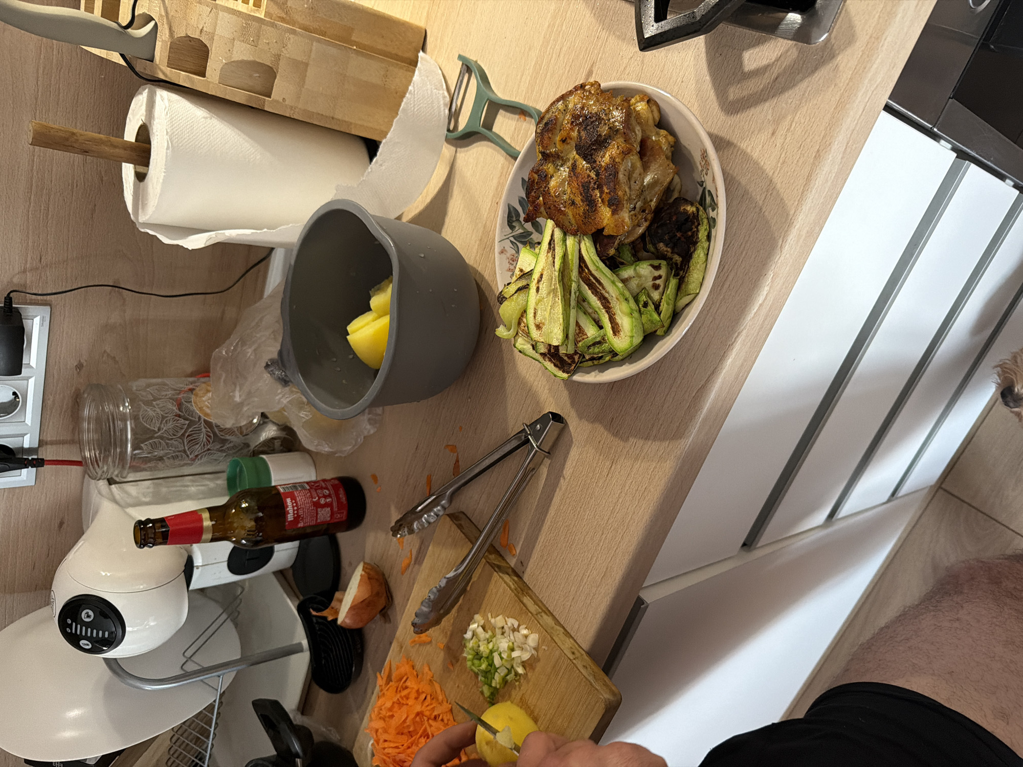Home cooking and two dogs on a quiet afternoon in Plovdiv