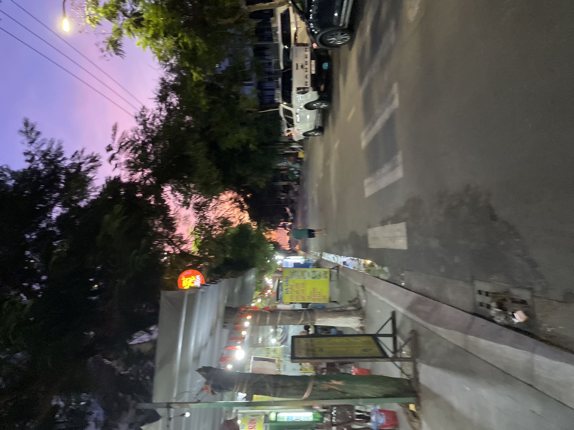 Đà Nẵng at dusk: beaches and streets in golden hour
