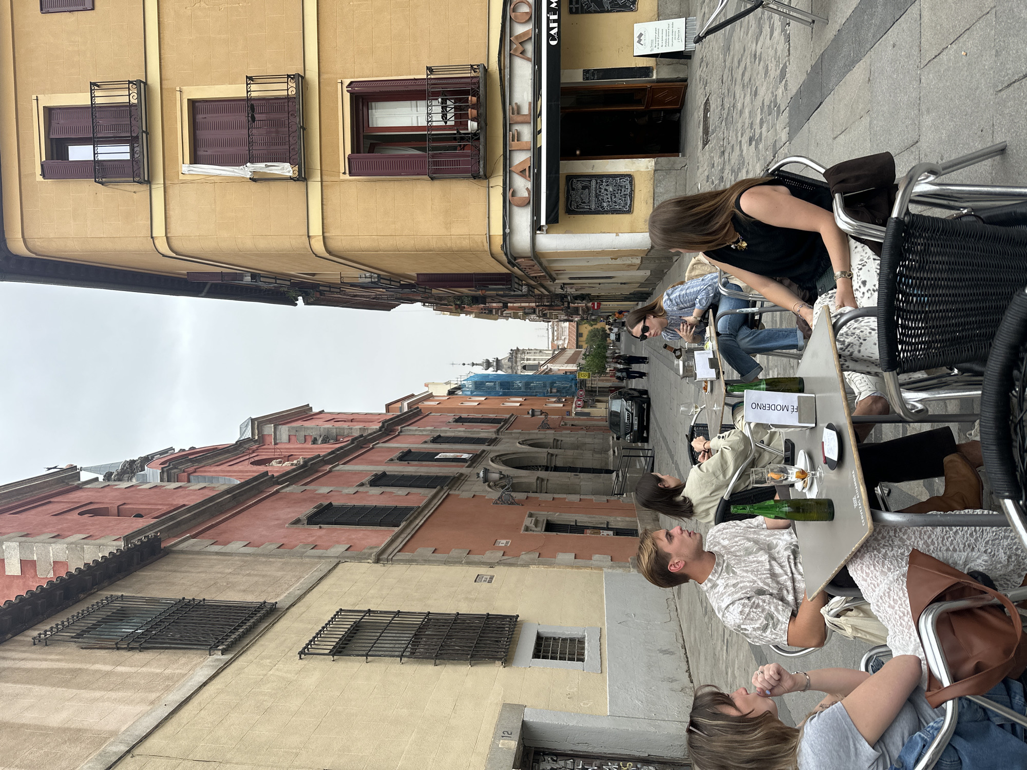 Casual afternoon documented across Madrid's historic district