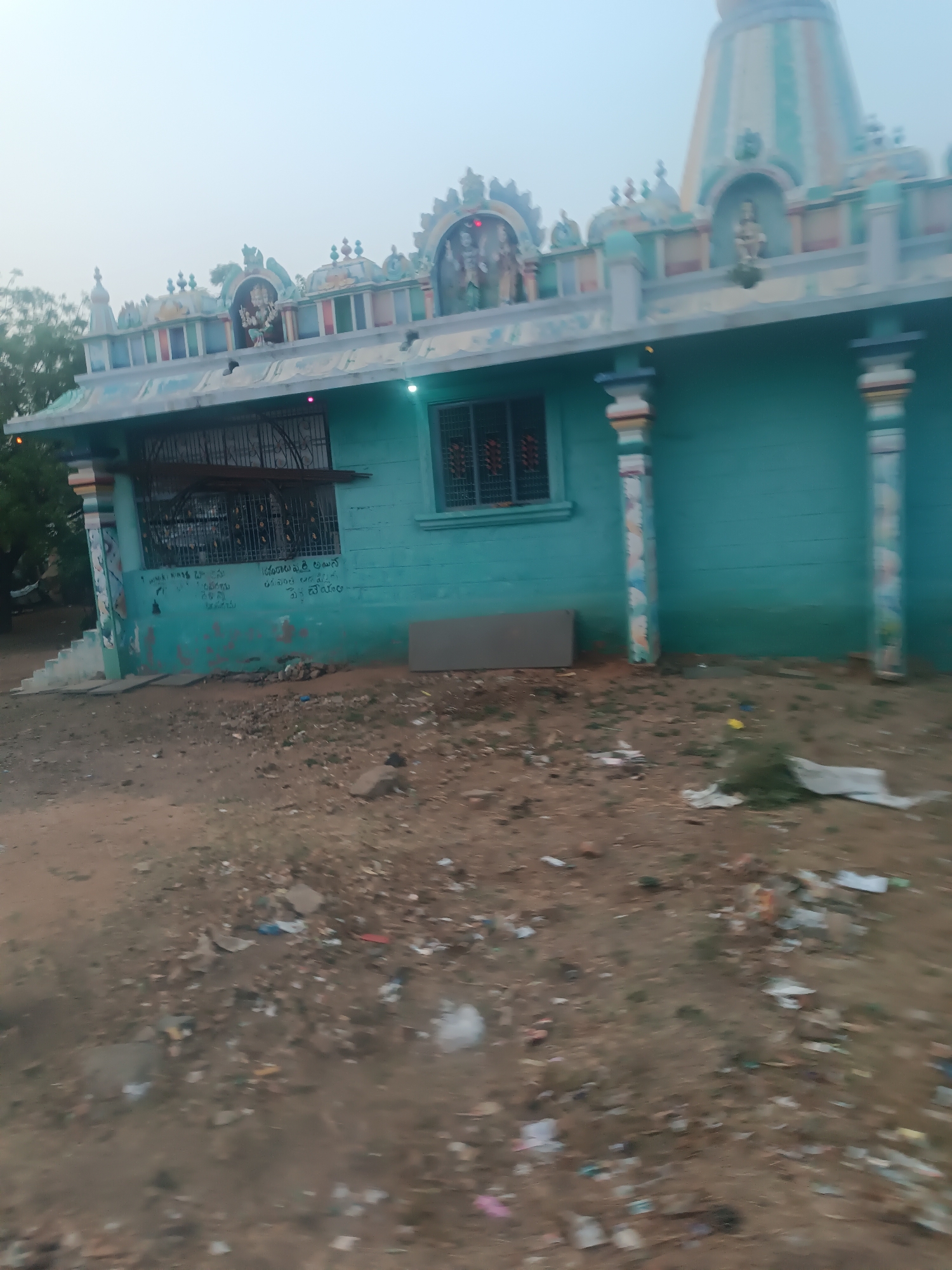 Rural scenes documented in Chabala, India during early morning