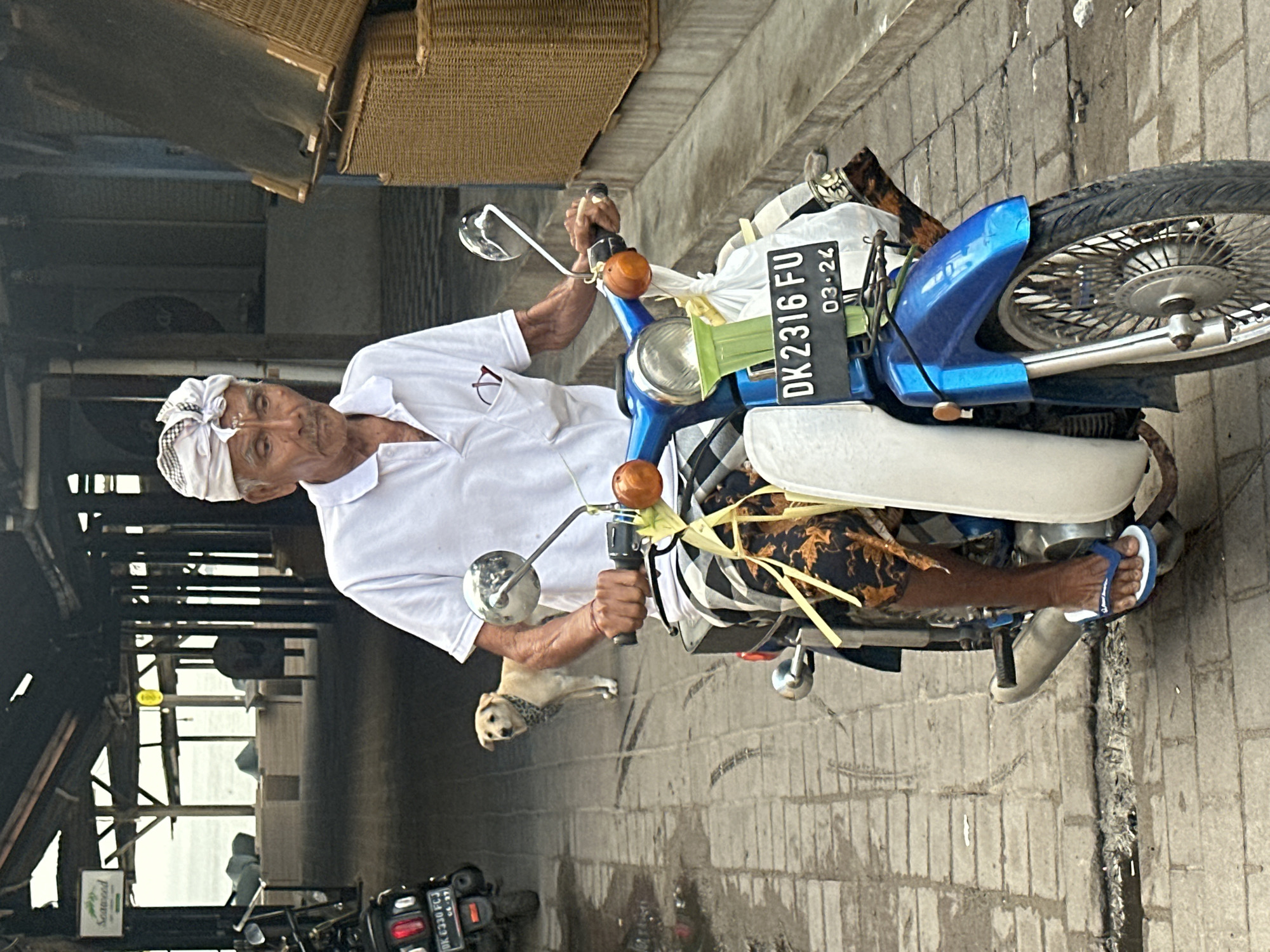 Everyday life along North Kuta's beachside streets, Bali