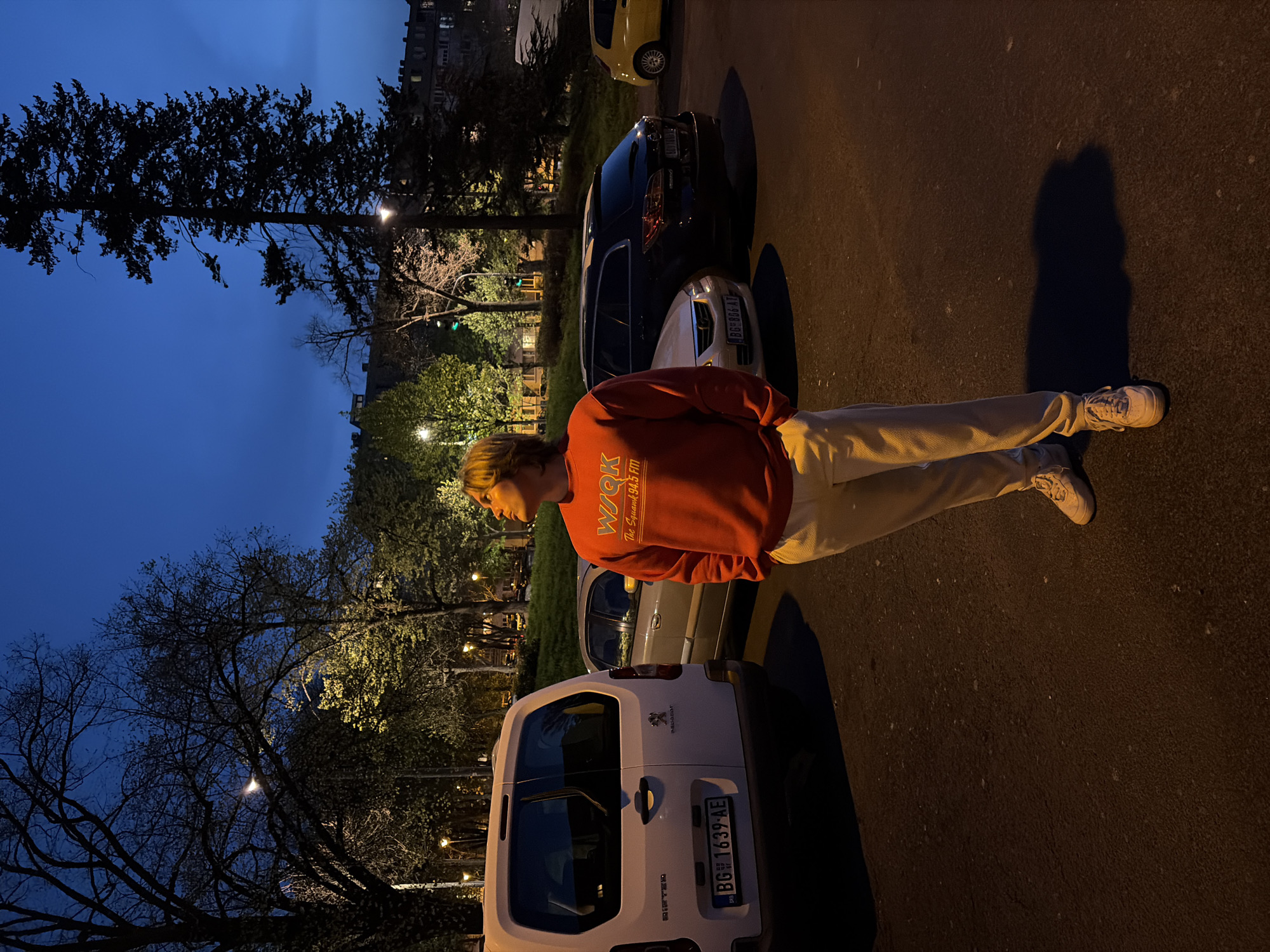 Person in red sweater spotted on Belgrade street
