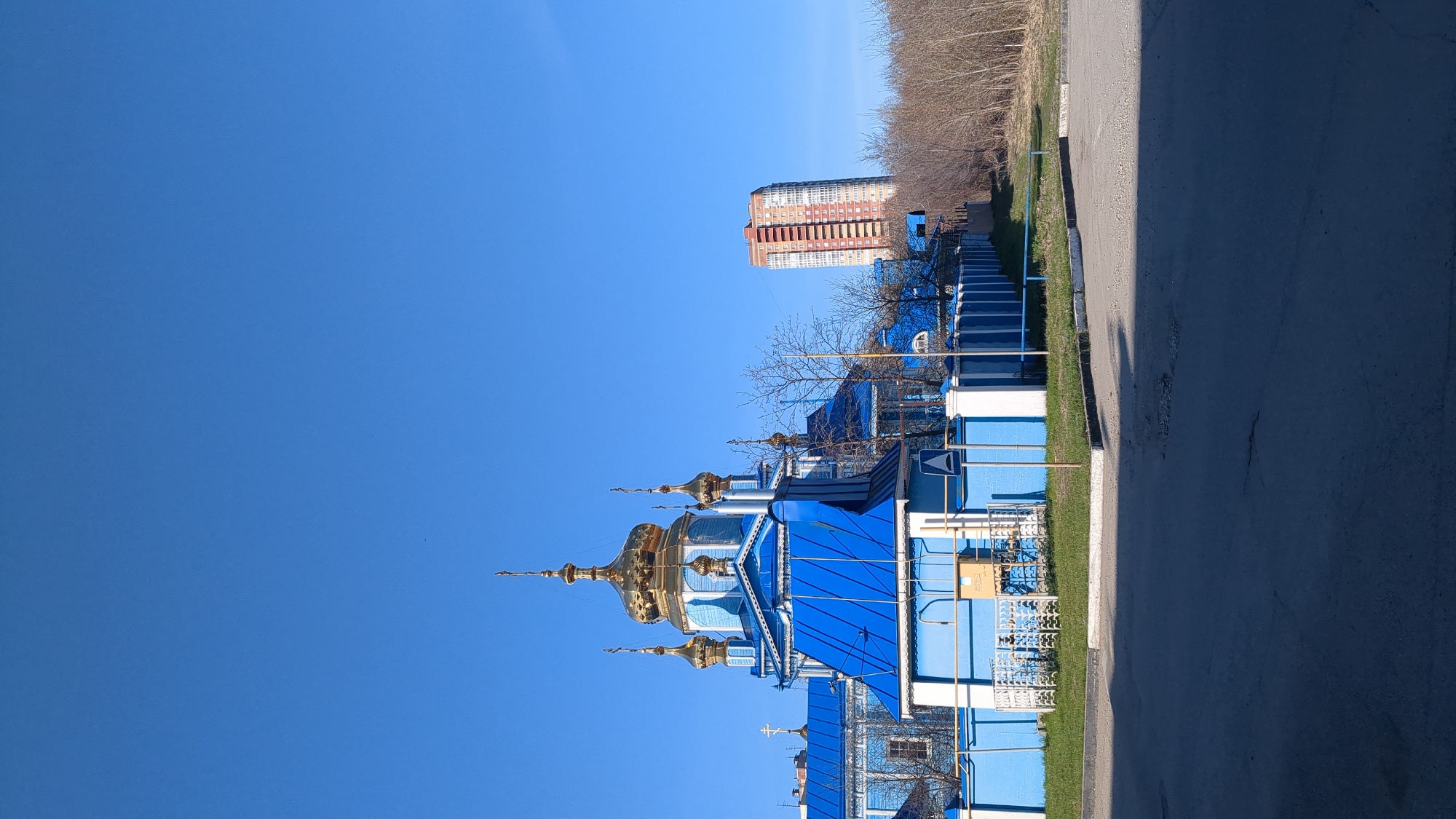 Spring day documentation of Ulyanovsk infrastructure and Orthodox churches
