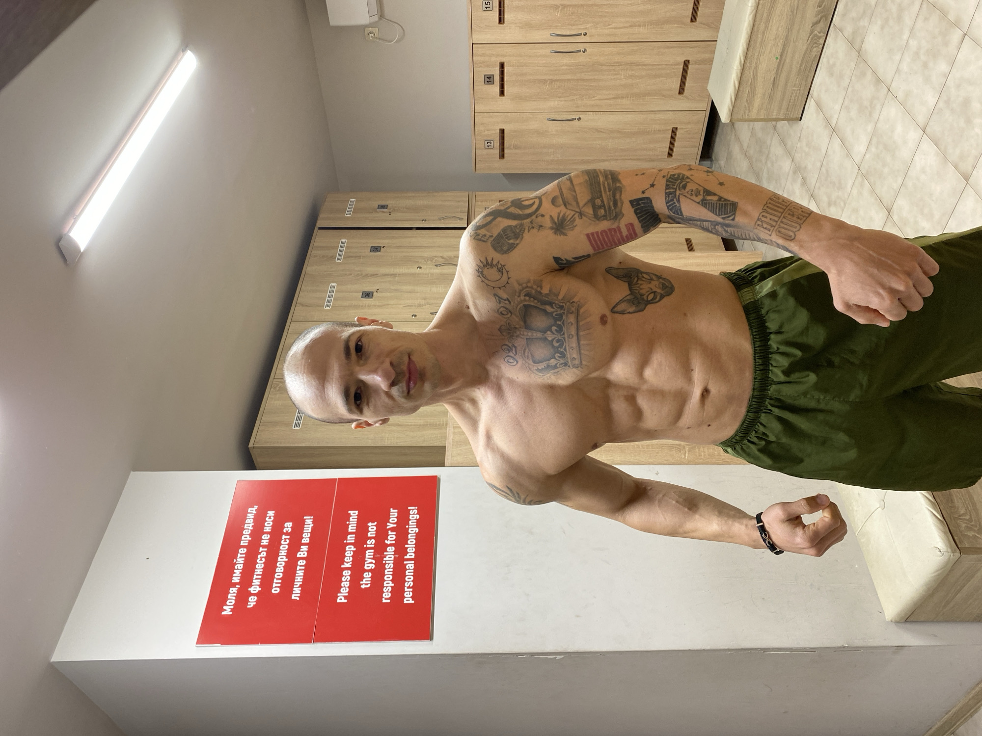Tattooed Man Takes Morning Gym Selfies in Pleven