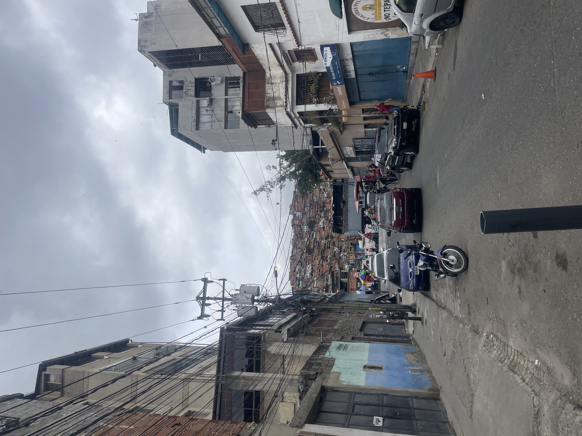 Man with motorcycles observed on Caracas street
