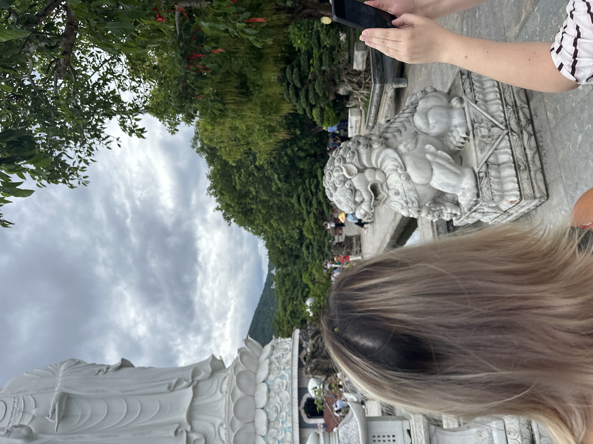 Tourists explore Linh Ung Pagoda complex in Đà Nẵng