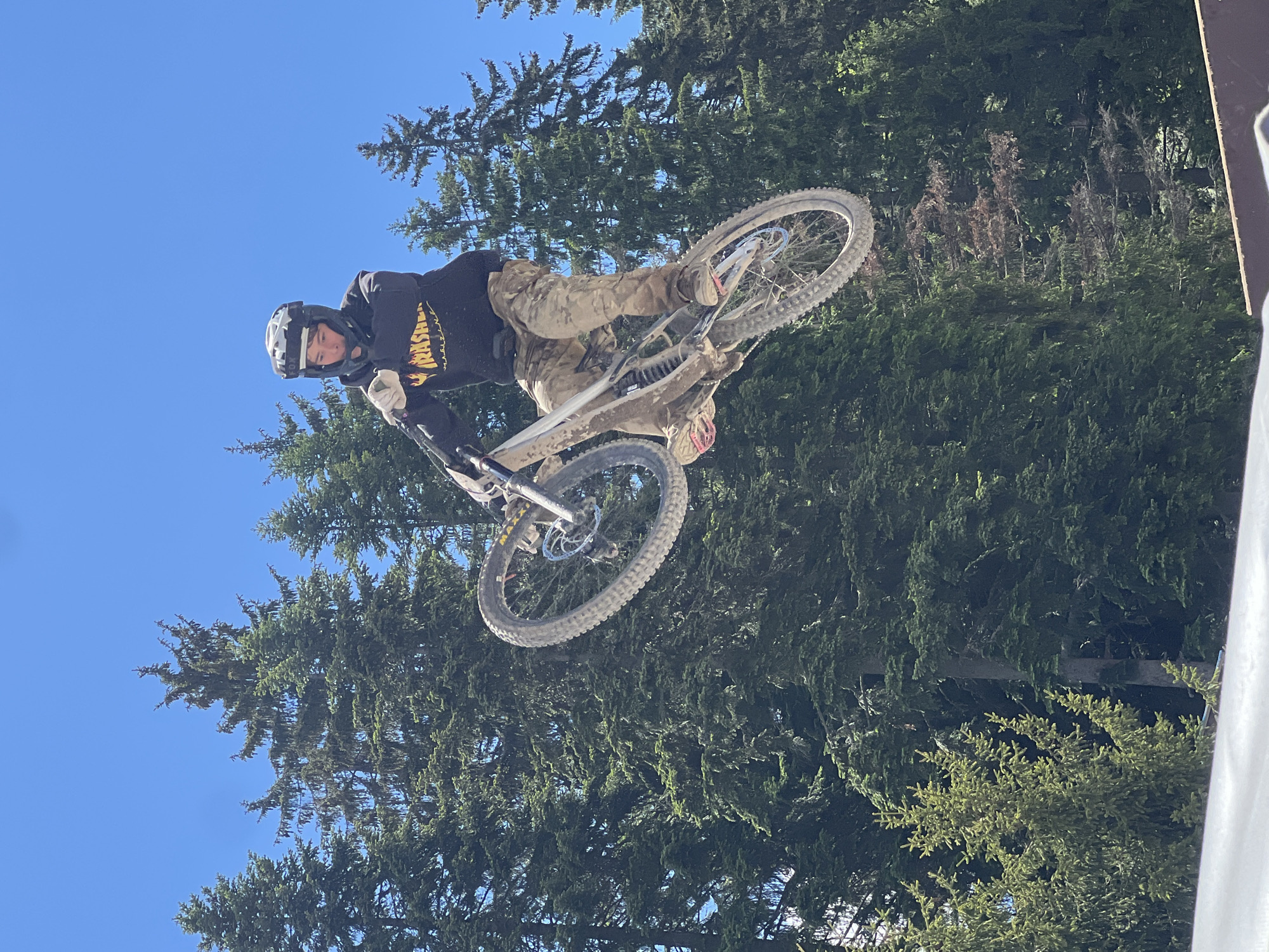 Mountain bike jump session in Samokov with aerial tricks