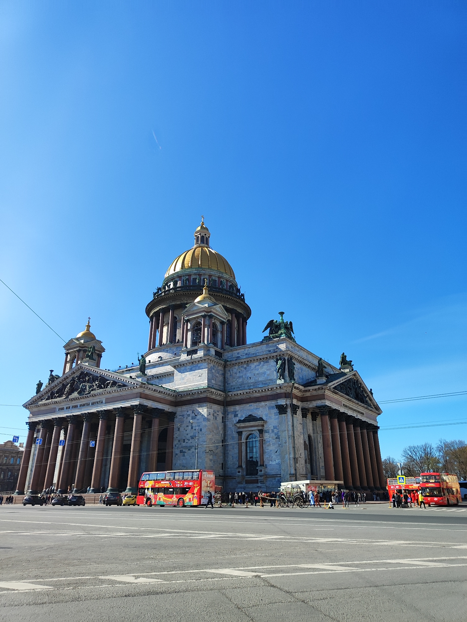 Saint Petersburg street scenes documented near Isaac's Cathedral