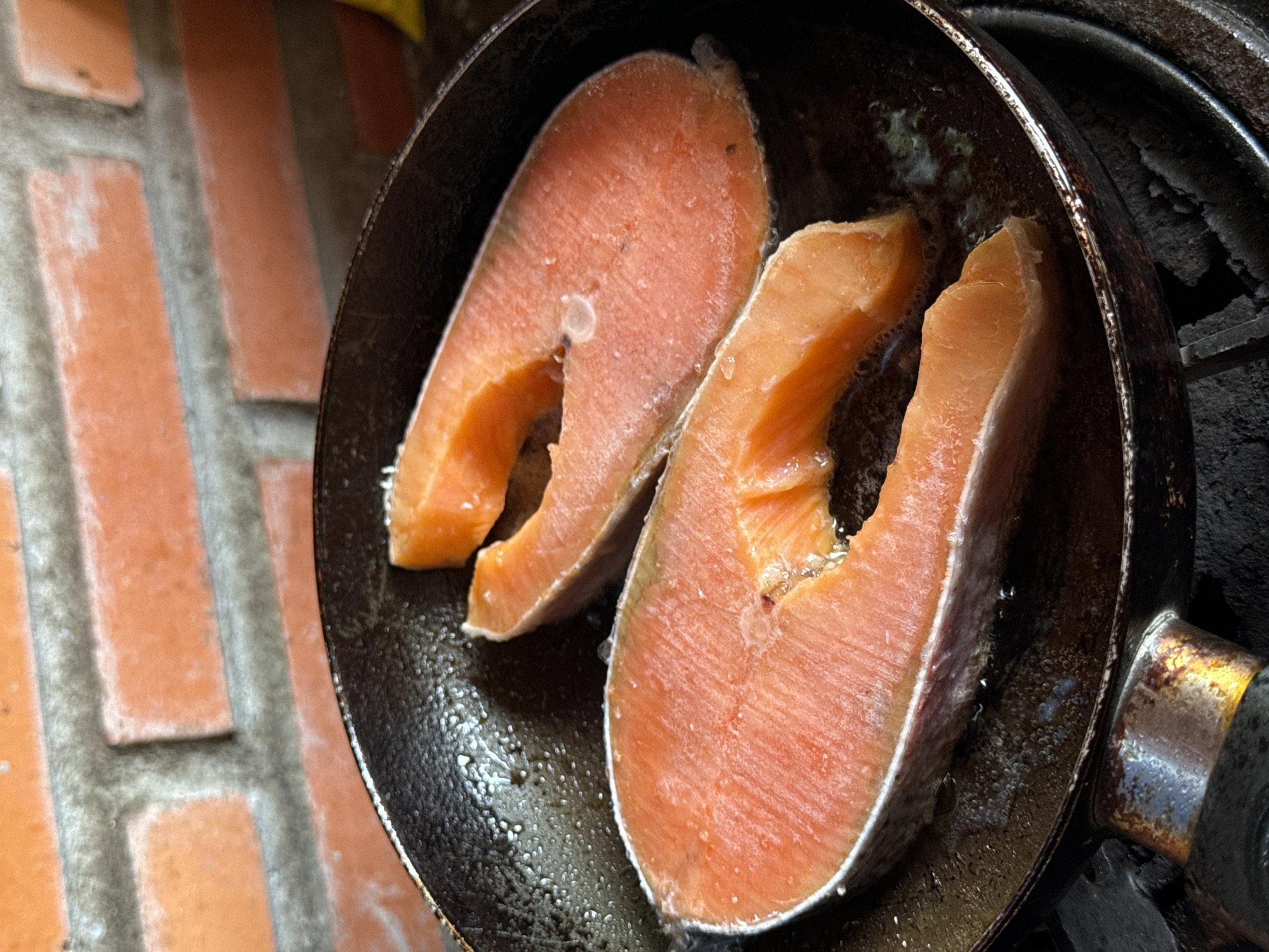 Fish cooking documented in Mũi Né kitchen Friday morning