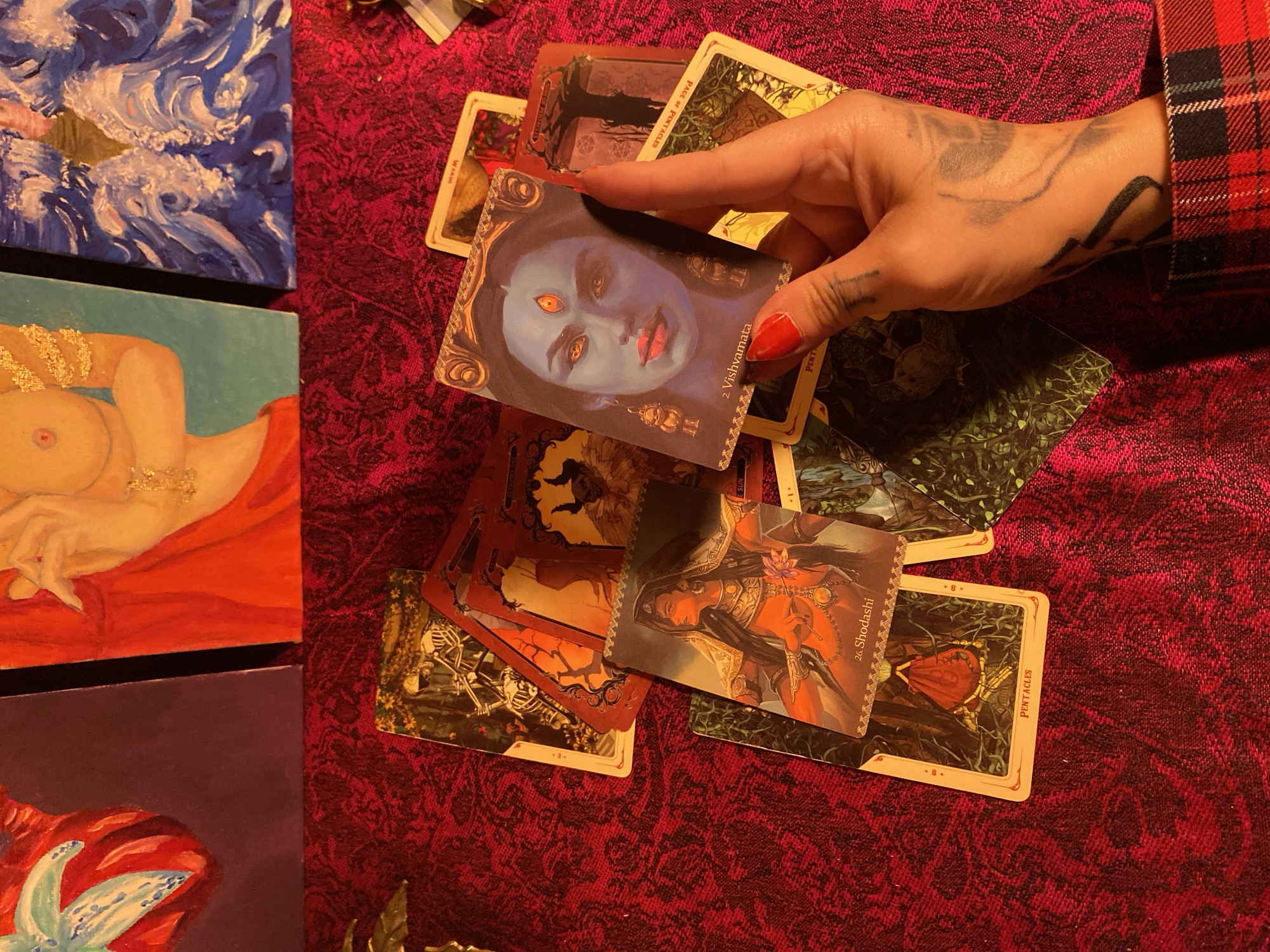 Tarot card reading session documented in Kunje, Montenegro