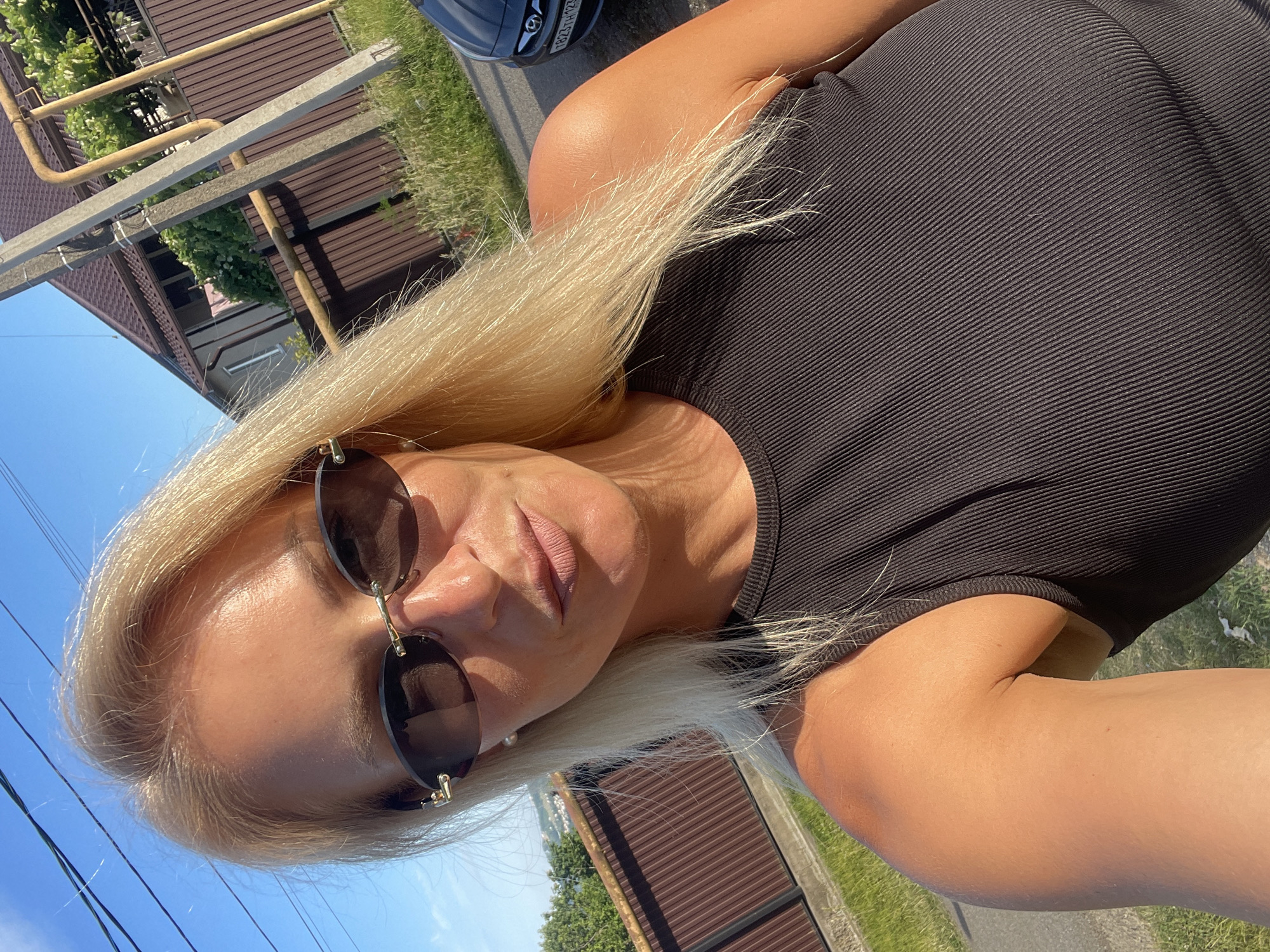 Bubbles and selfies on a sunny afternoon in Baranovka