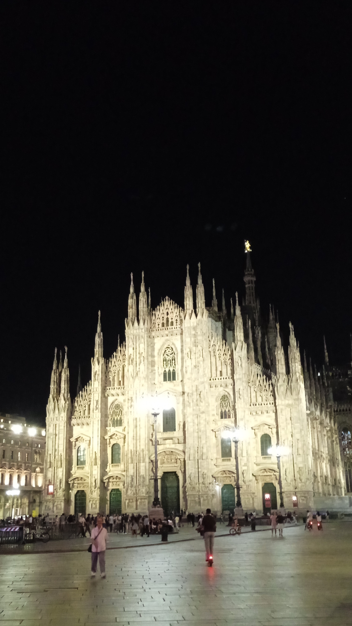 Milan's Duomo lit up at night in Piazza del Duomo