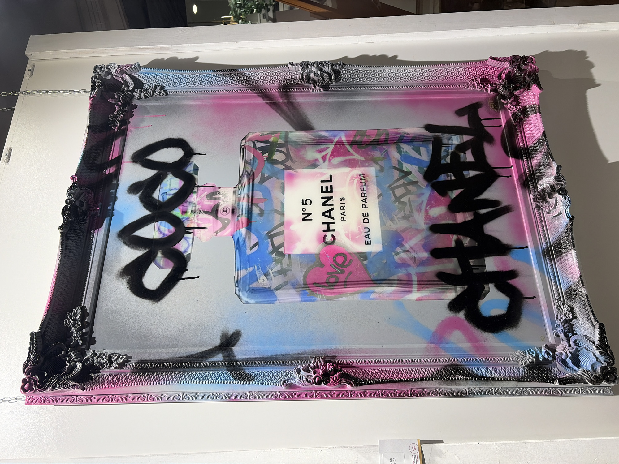 Art gallery showcases graffiti-styled works in Windermere evening