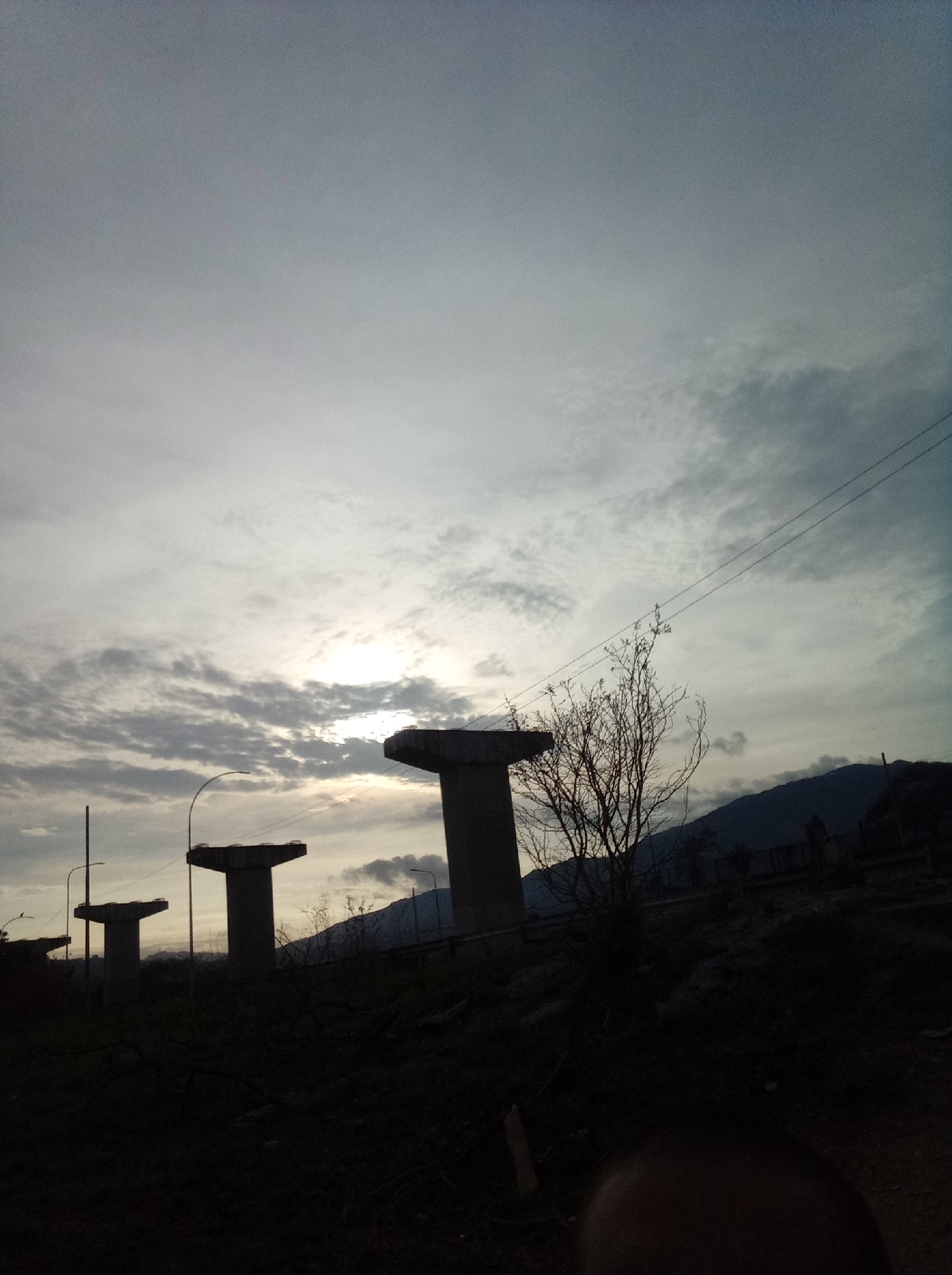 Construction and street scenes documented in Guatire, Venezuela