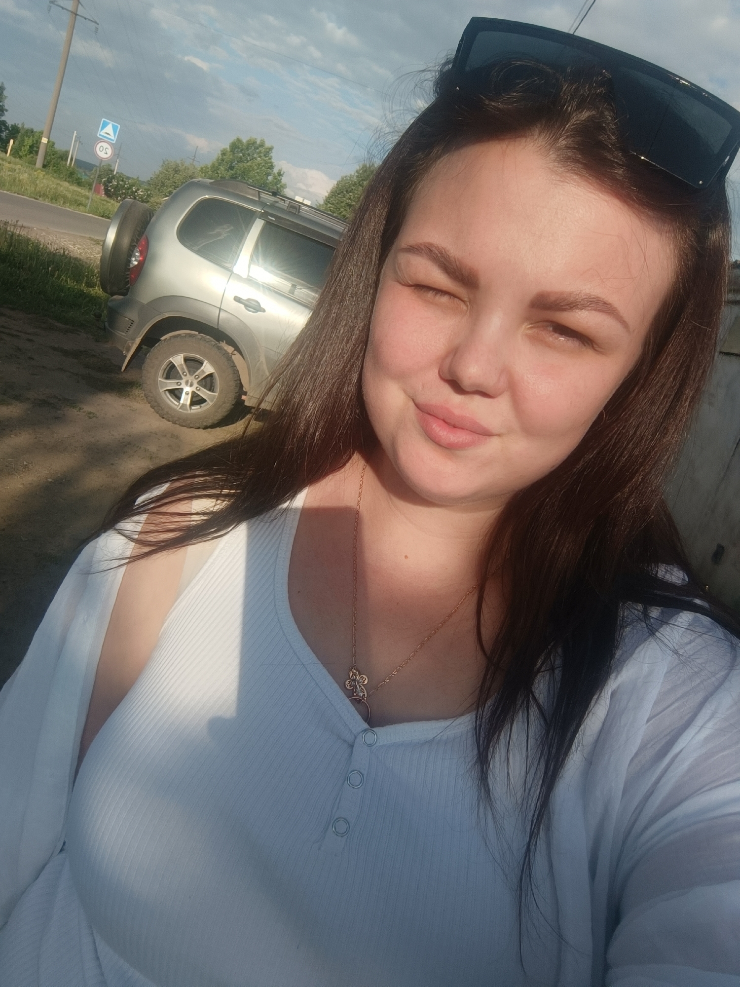 Woman documents spring afternoon outing in Zav'yalovo, Russia
