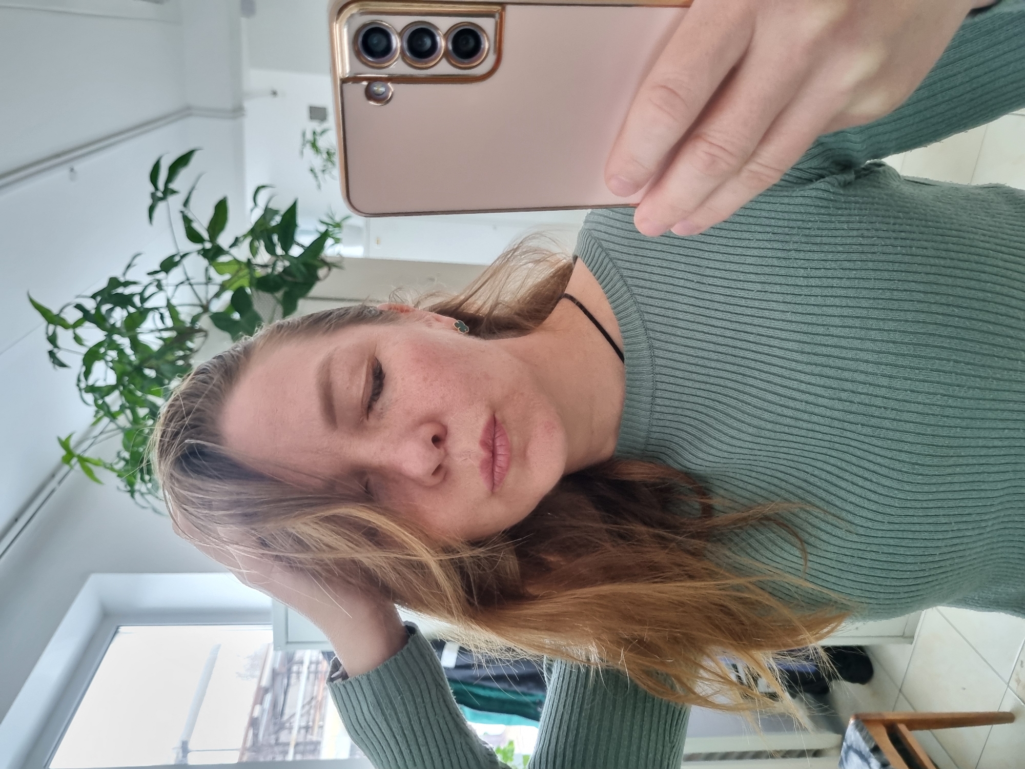 Spring moments captured in Kemul: selfie, chess trophy, forest
