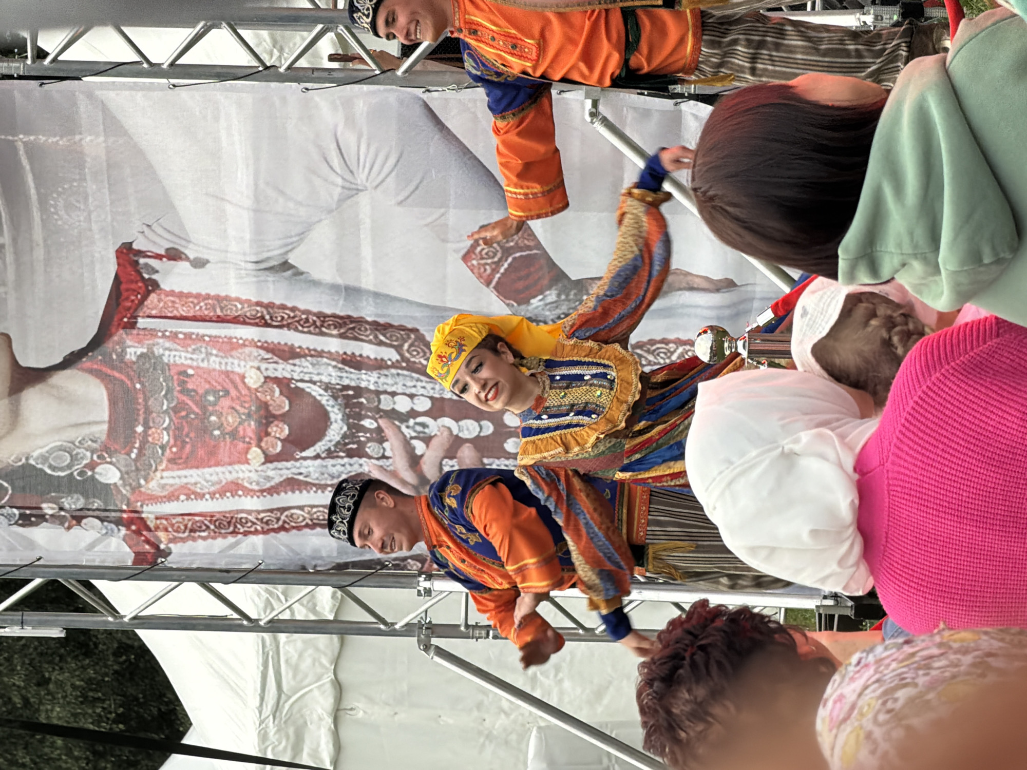 Traditional folk dance performances at Ufanet outdoor concert in Kazan