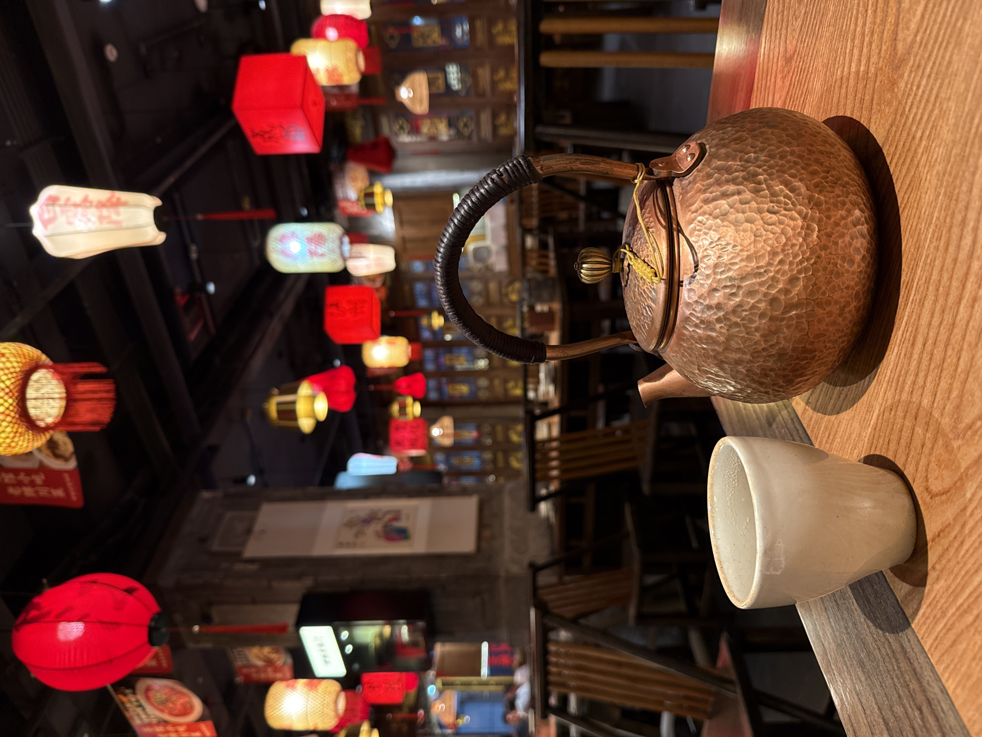 Morning dining scenes documented across Jinjiang District restaurants