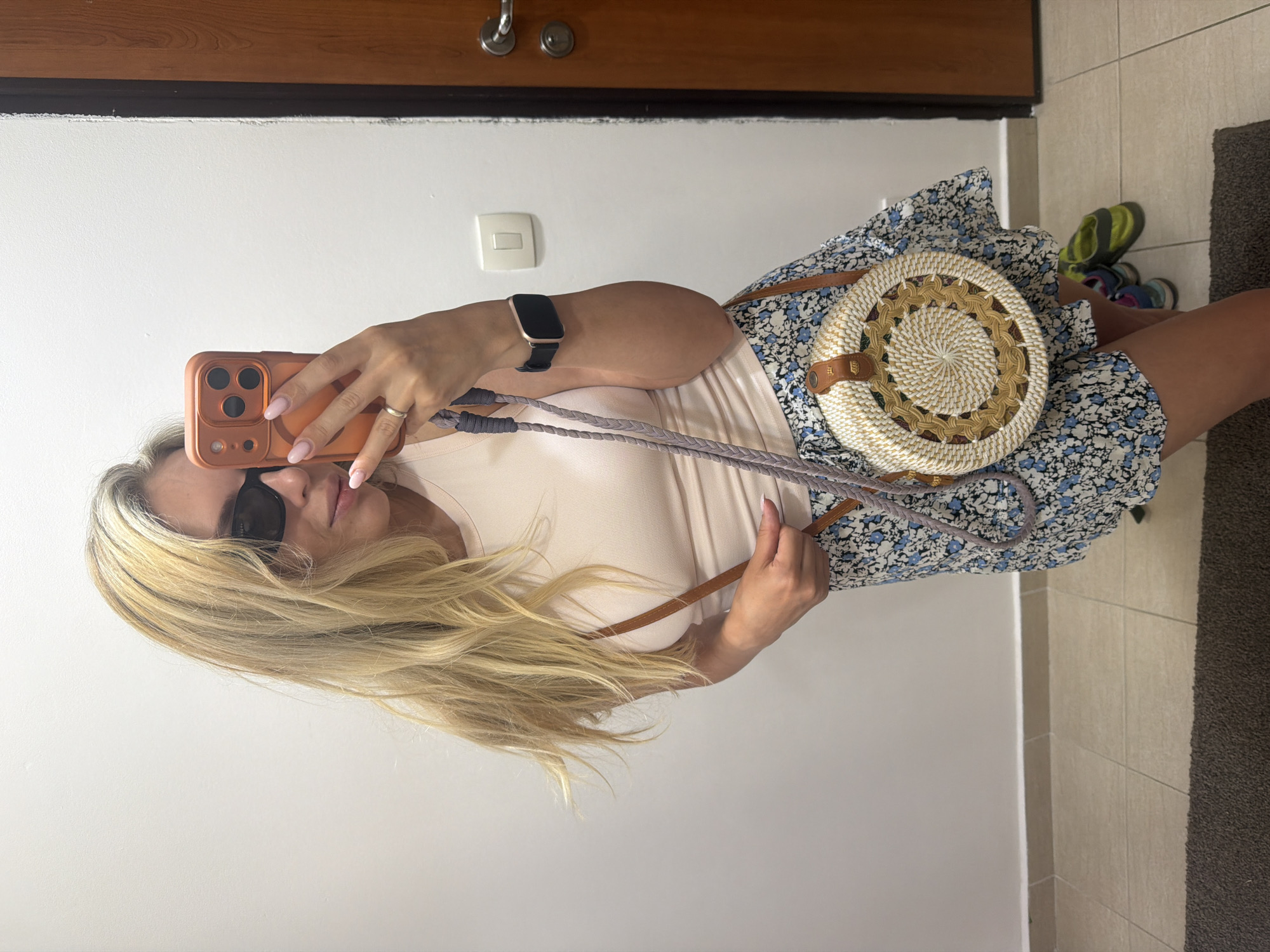 Quick morning run through Budva — streets, shops, and a selfie stop