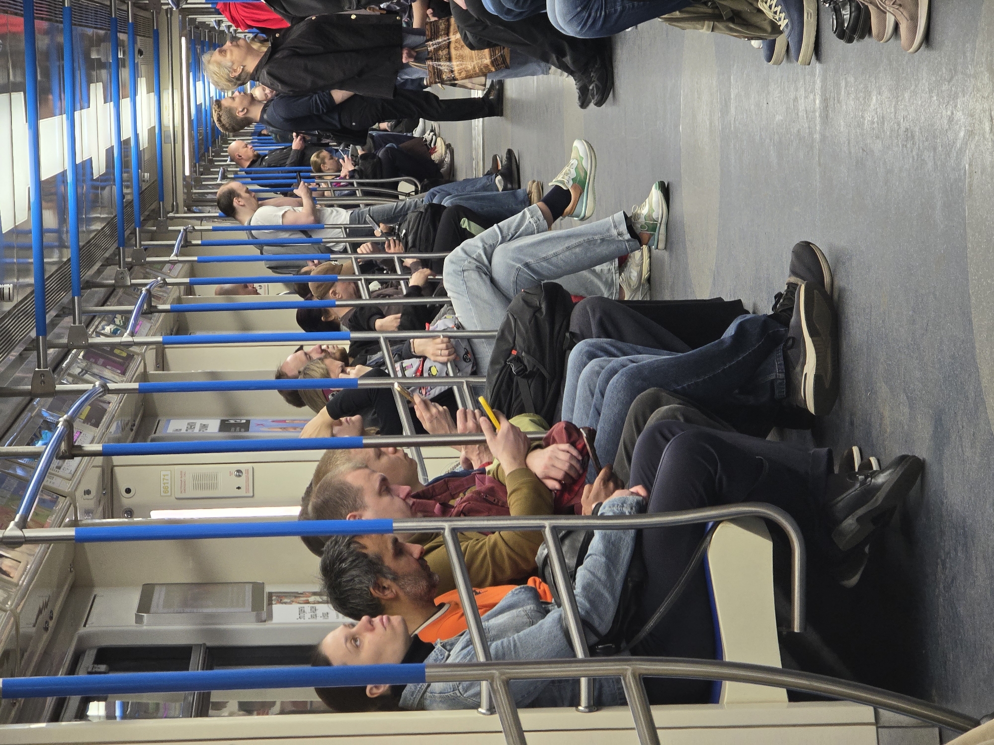 Morning subway commuters observed using phones during routine transit