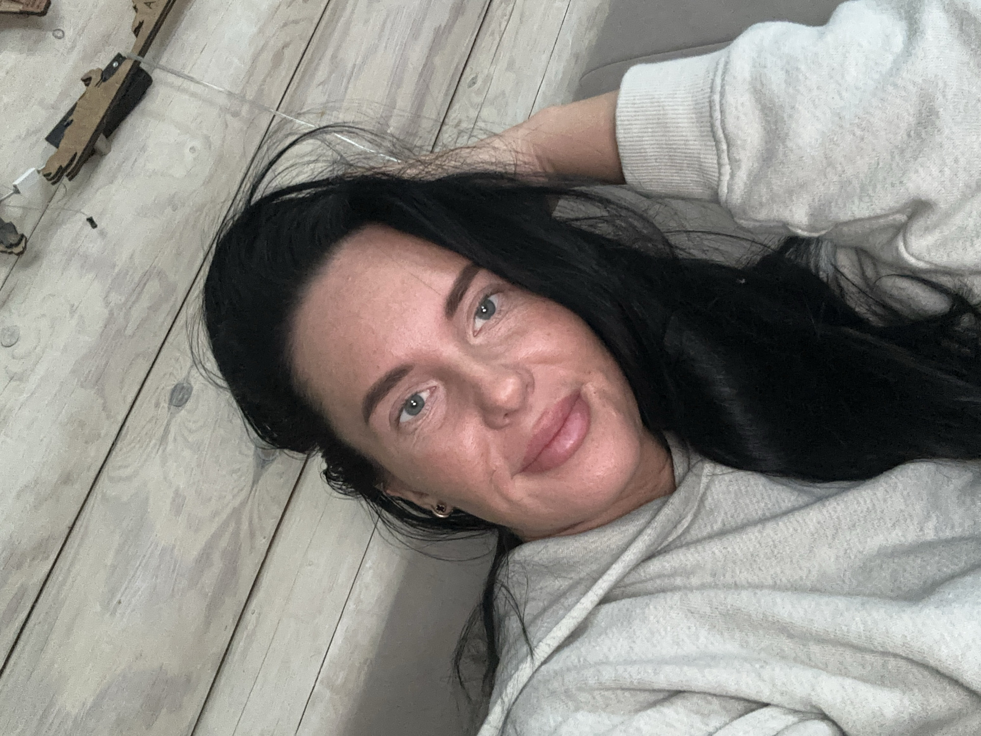 Woman documented in multiple locations wearing civilian, emergency services clothing