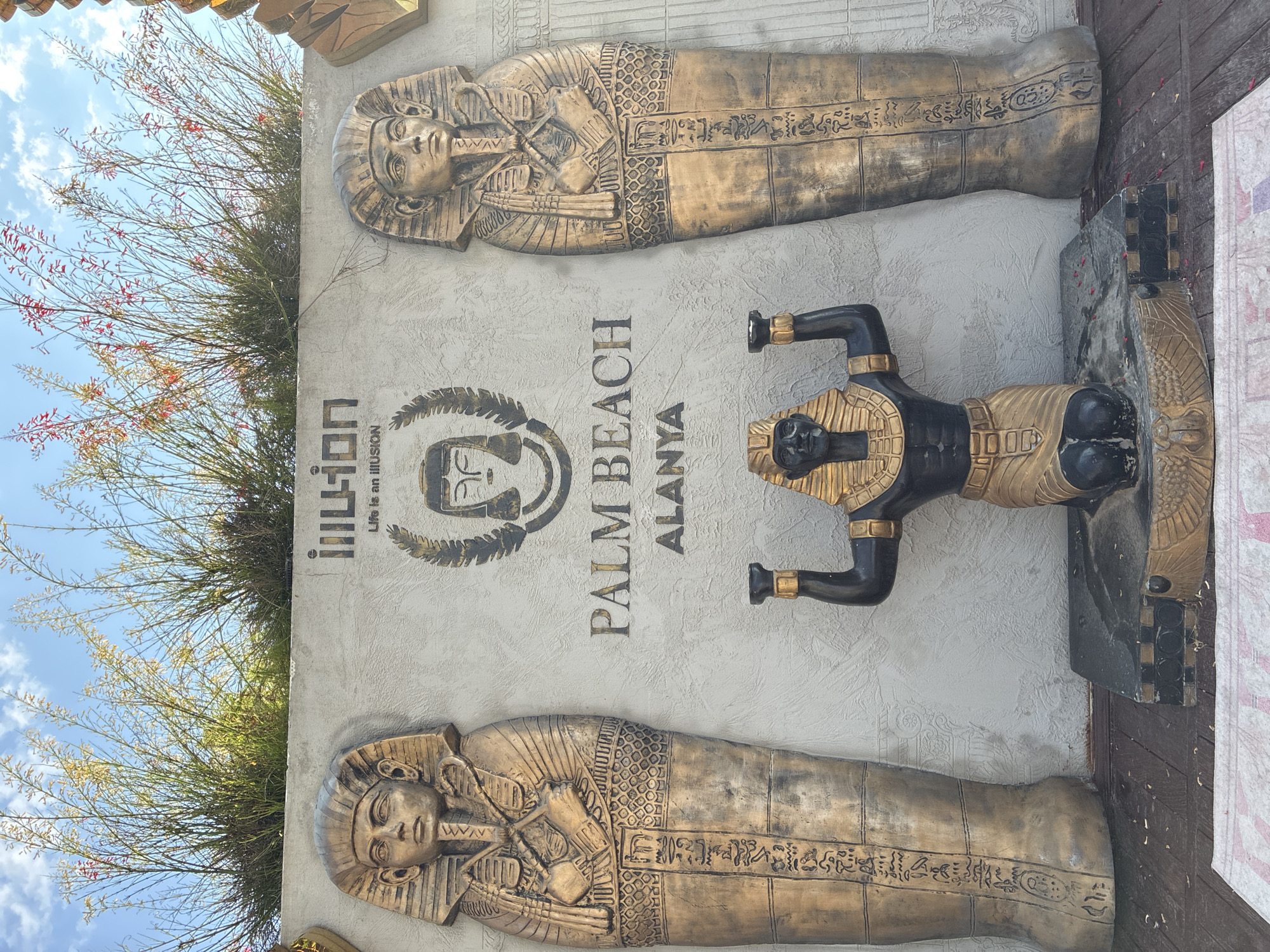 Egyptian-themed coastal establishment documented in Alanya, Turkey
