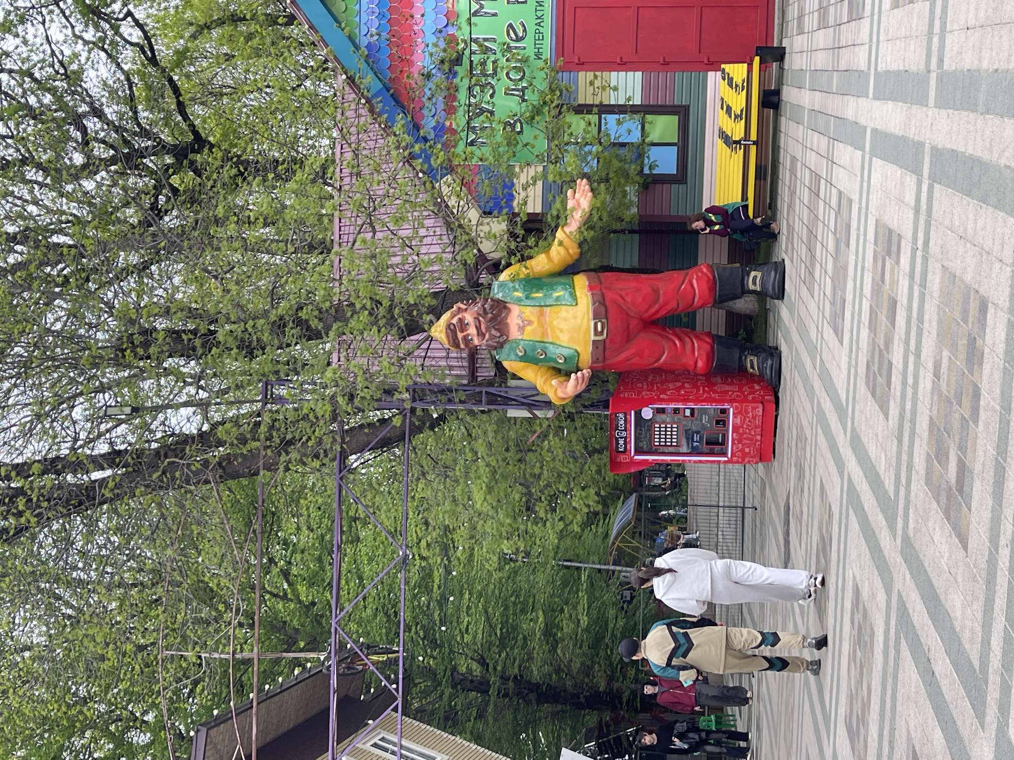 Spring afternoon stroll captures whimsical sculptures and carousel in Stavropol
