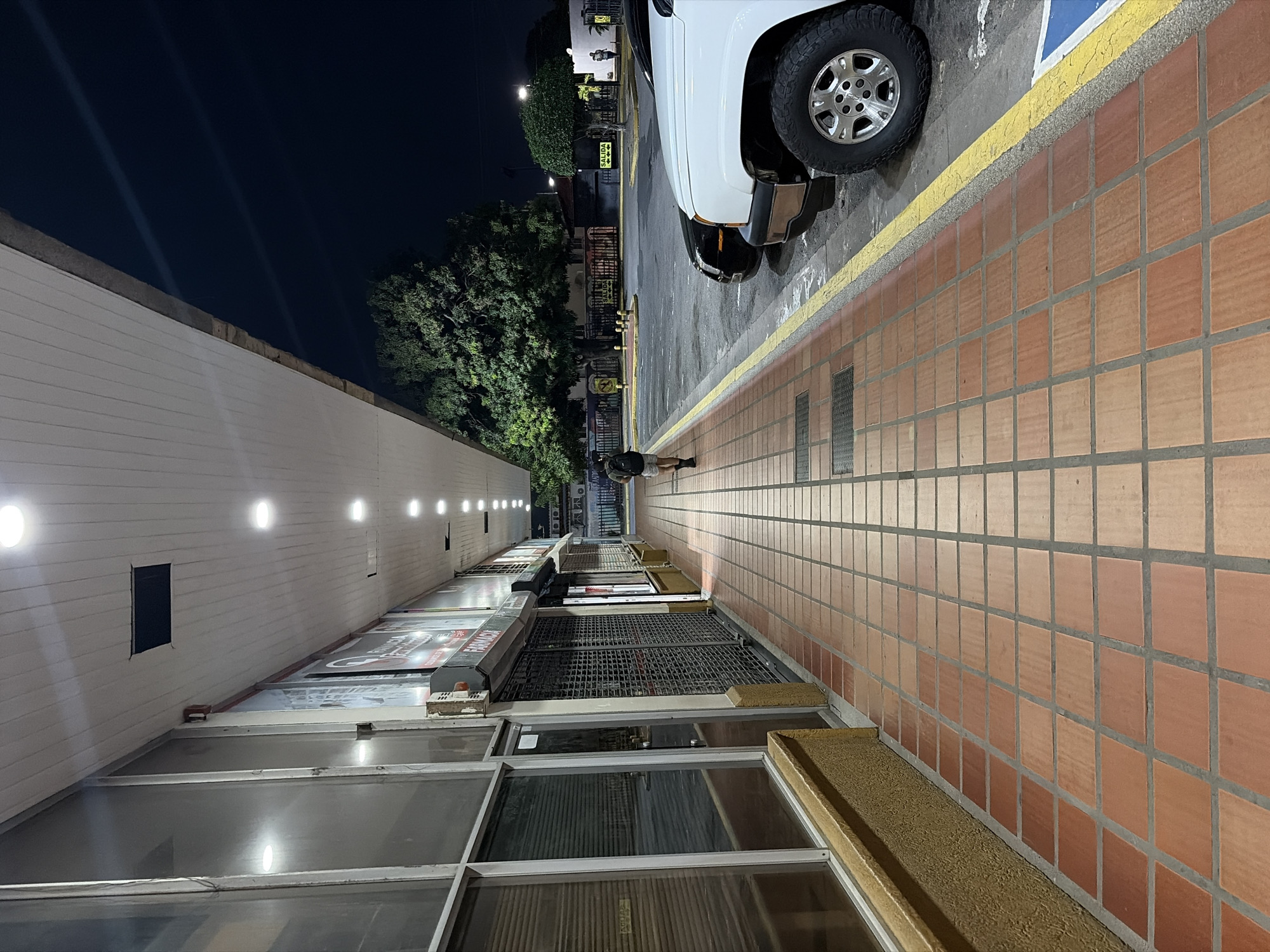Nighttime urban life documented across Ciudad Guayana neighborhoods