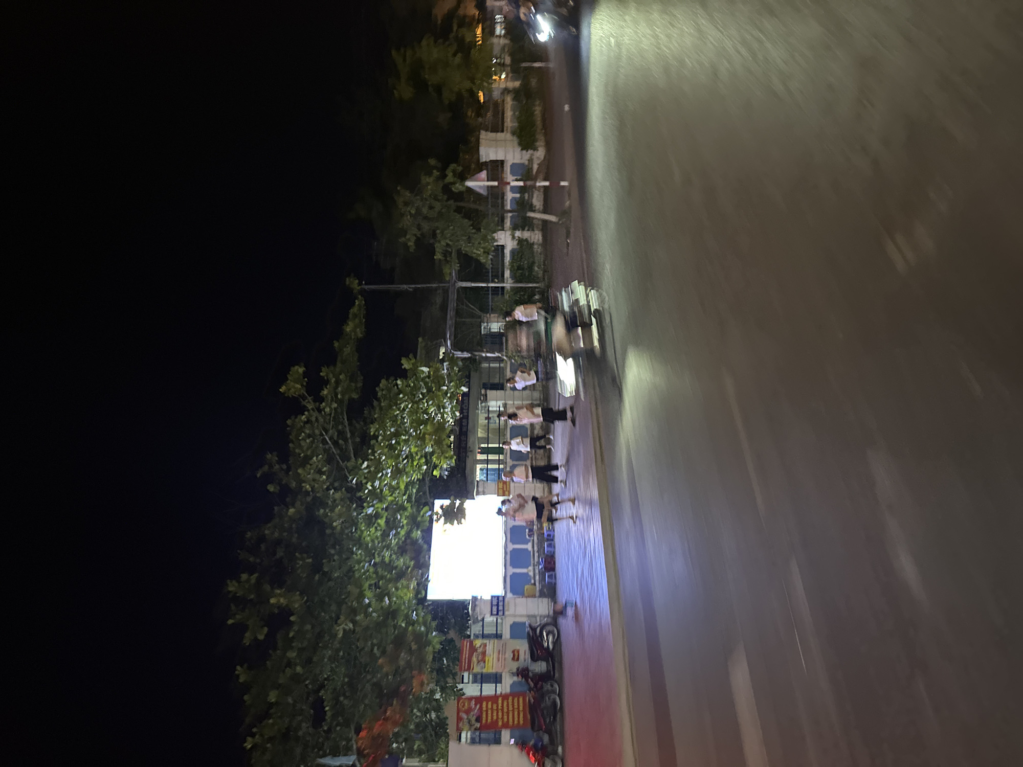 Diners gather at beef restaurant in Nha Trang