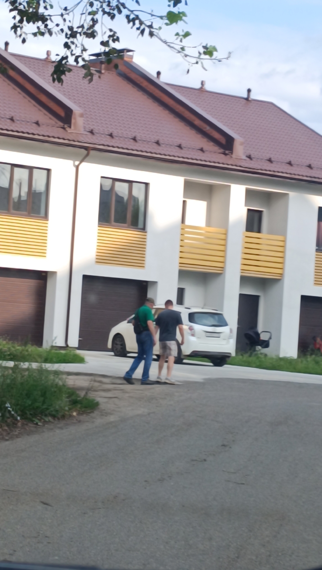 Afternoon in Chaikovsky: city streets and home moments