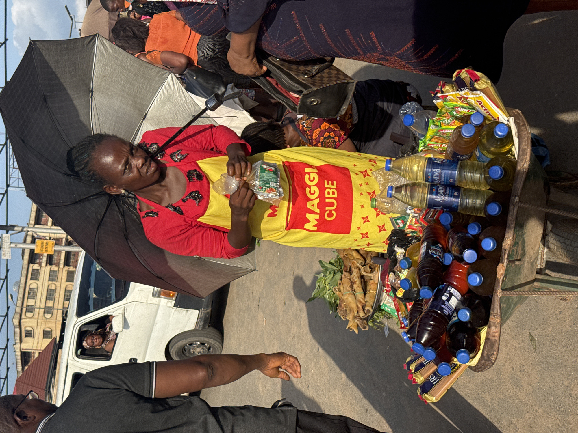 Afternoon trading in full swing at Onitsha's Ochanja Market