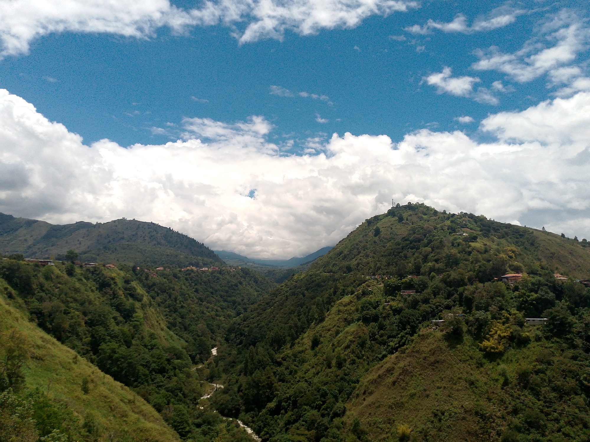 Panoramic mountain views captured in Mérida Venezuela valleys
