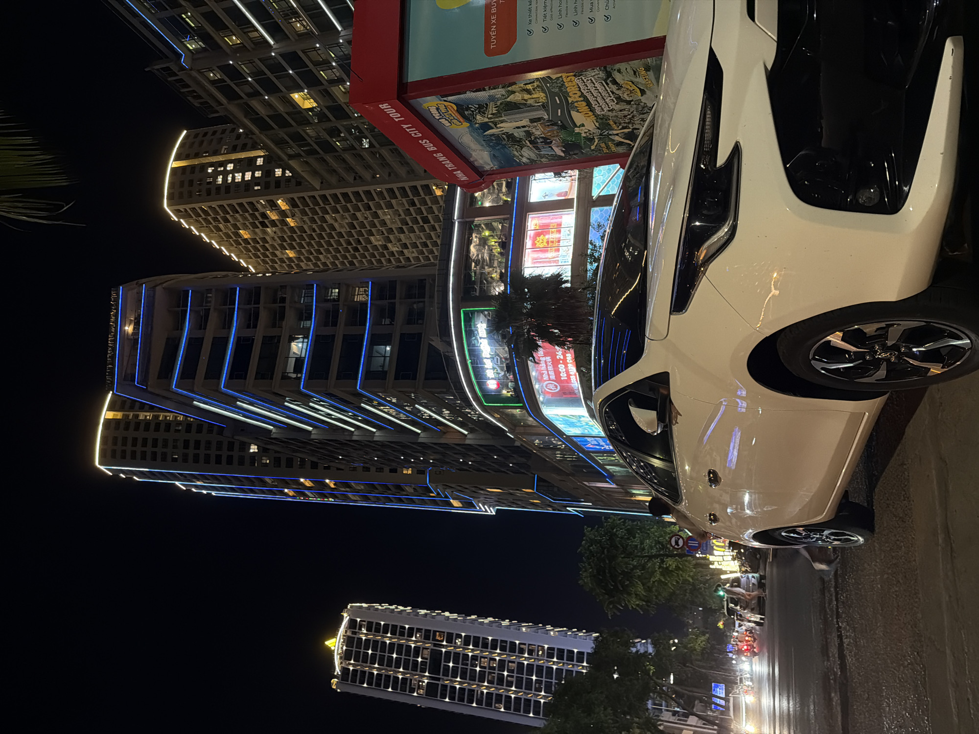Nha Trang's coastal boulevard on a busy summer night