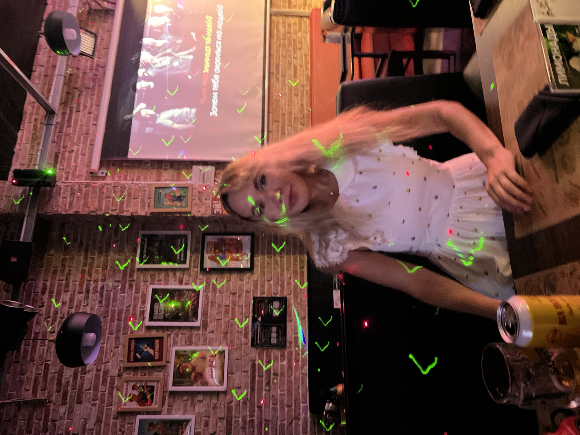 Bar night in Phú Quốc: drinks, snacks, and a dog