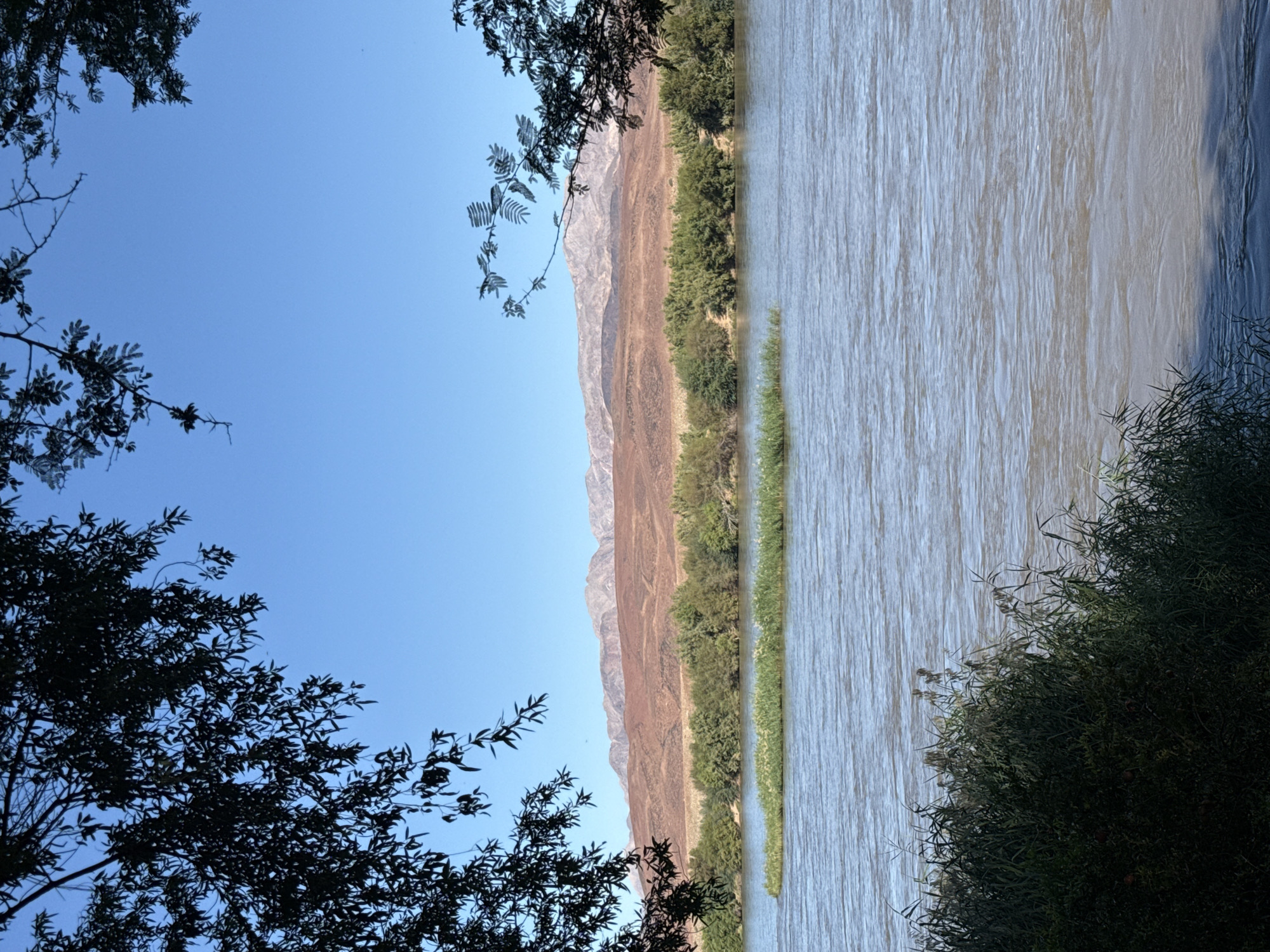 Orange River lodge visit documented in Aussenkehr, Namibia
