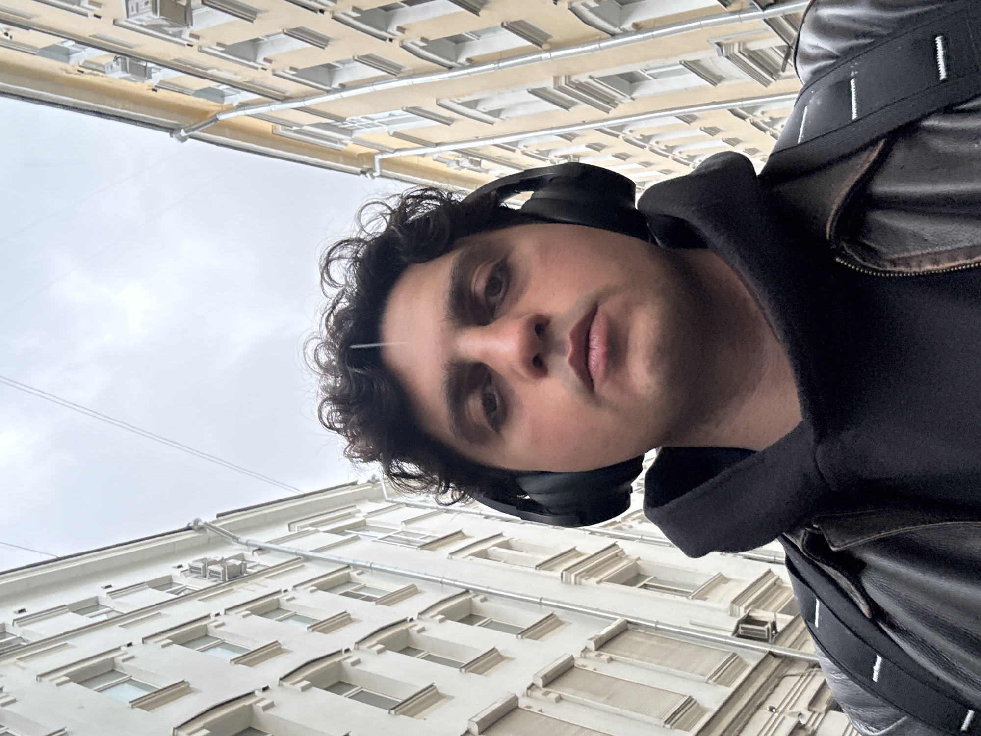 Walking tour documents Moscow street scenes and landmarks
