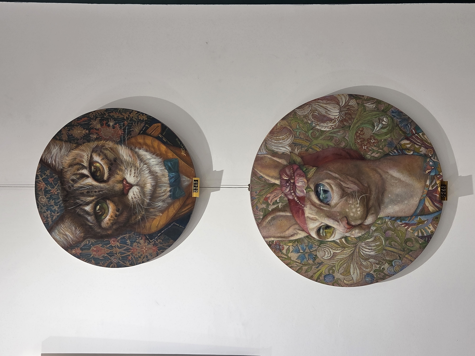 Minsk gallery exhibition mixes animal art, ceramics, and sculpture