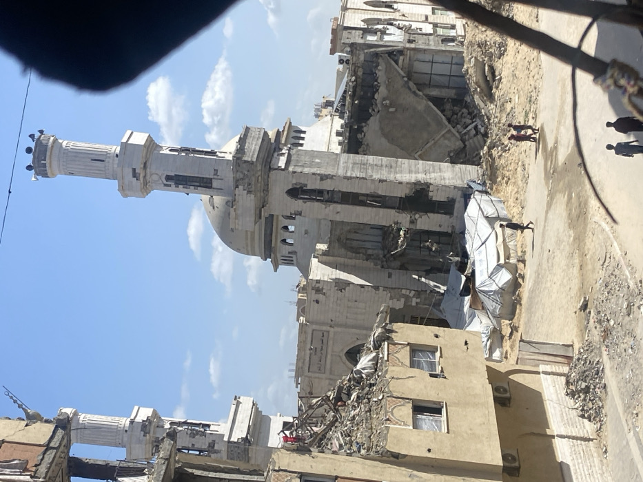 Khan Yunis residents document damaged city, camps, Ramadan preparations