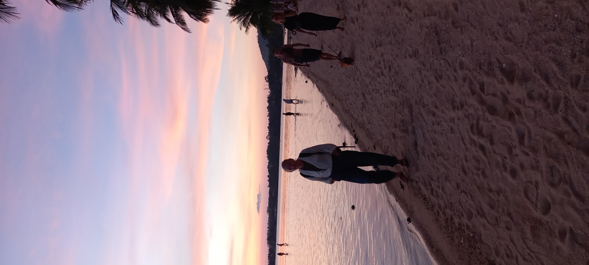 Sunset captured by witnesses at Baan Sri Thanu beach