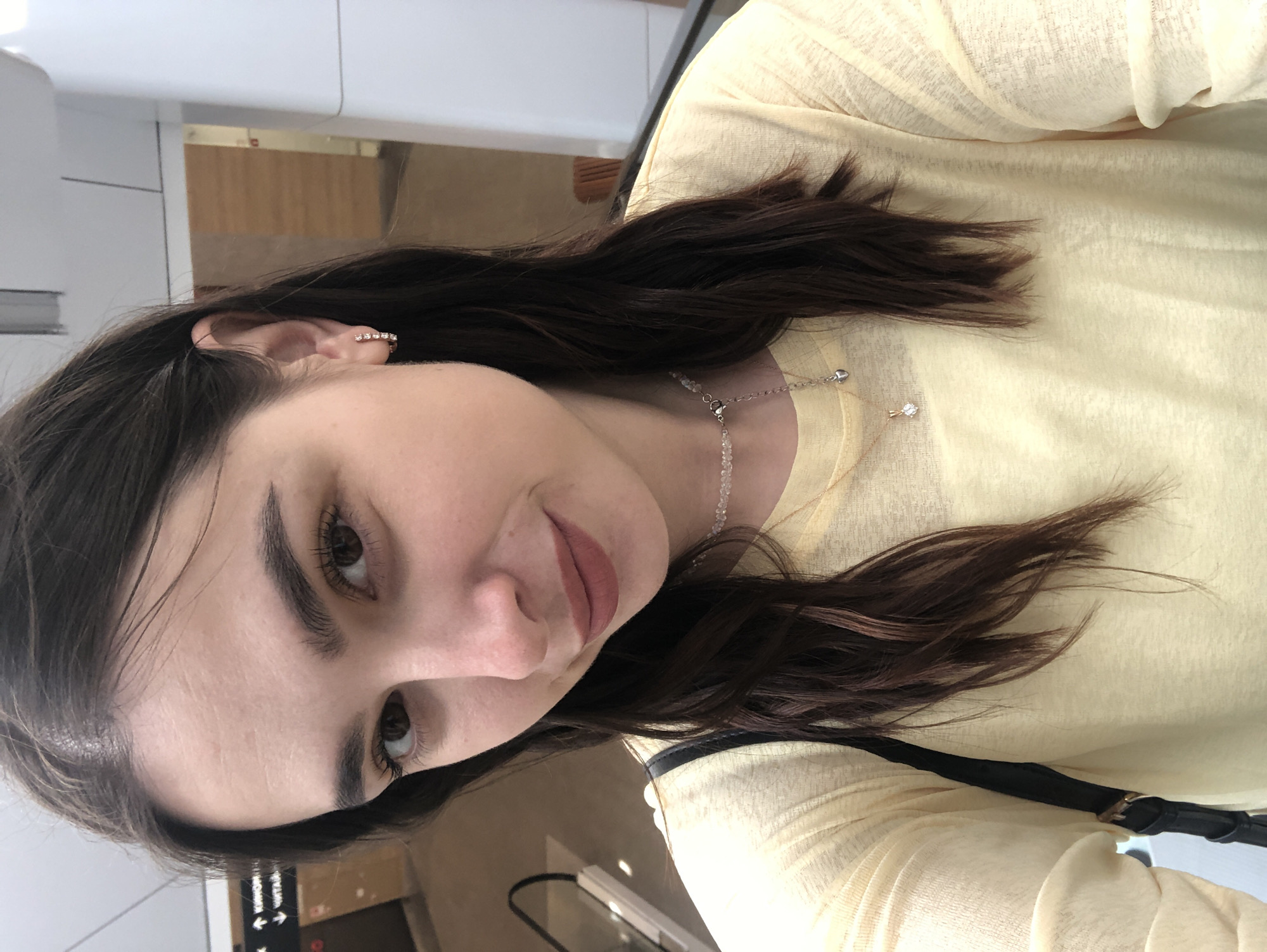 Casual morning at an Izhevsk shopping mall with selfies and décor
