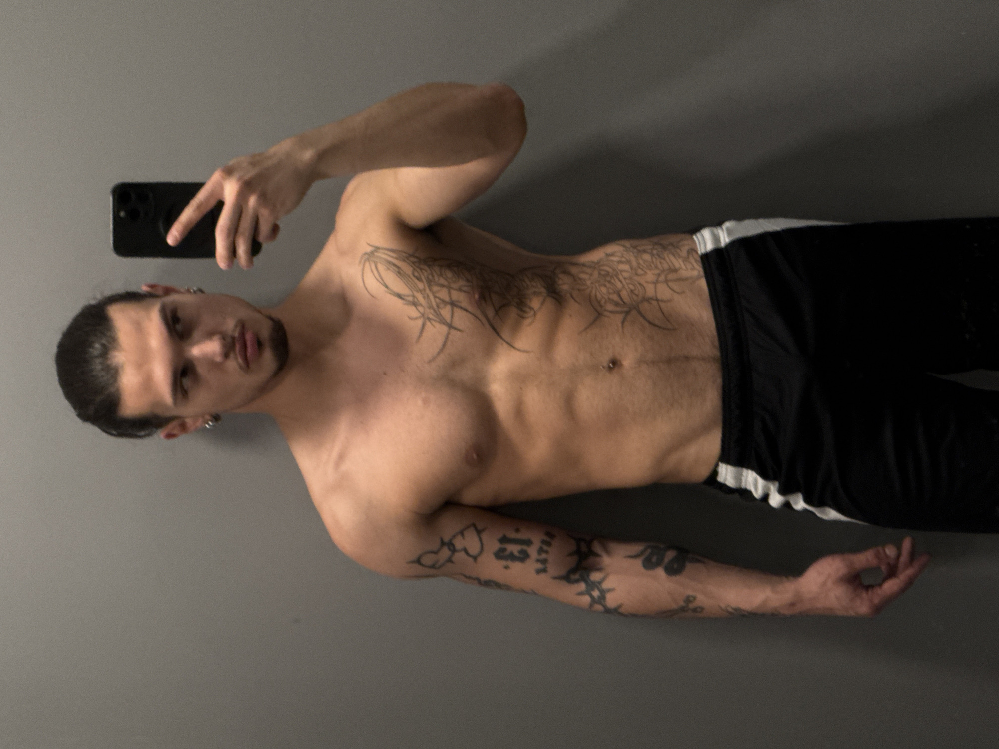 Gym selfie session in a Sofia changing room