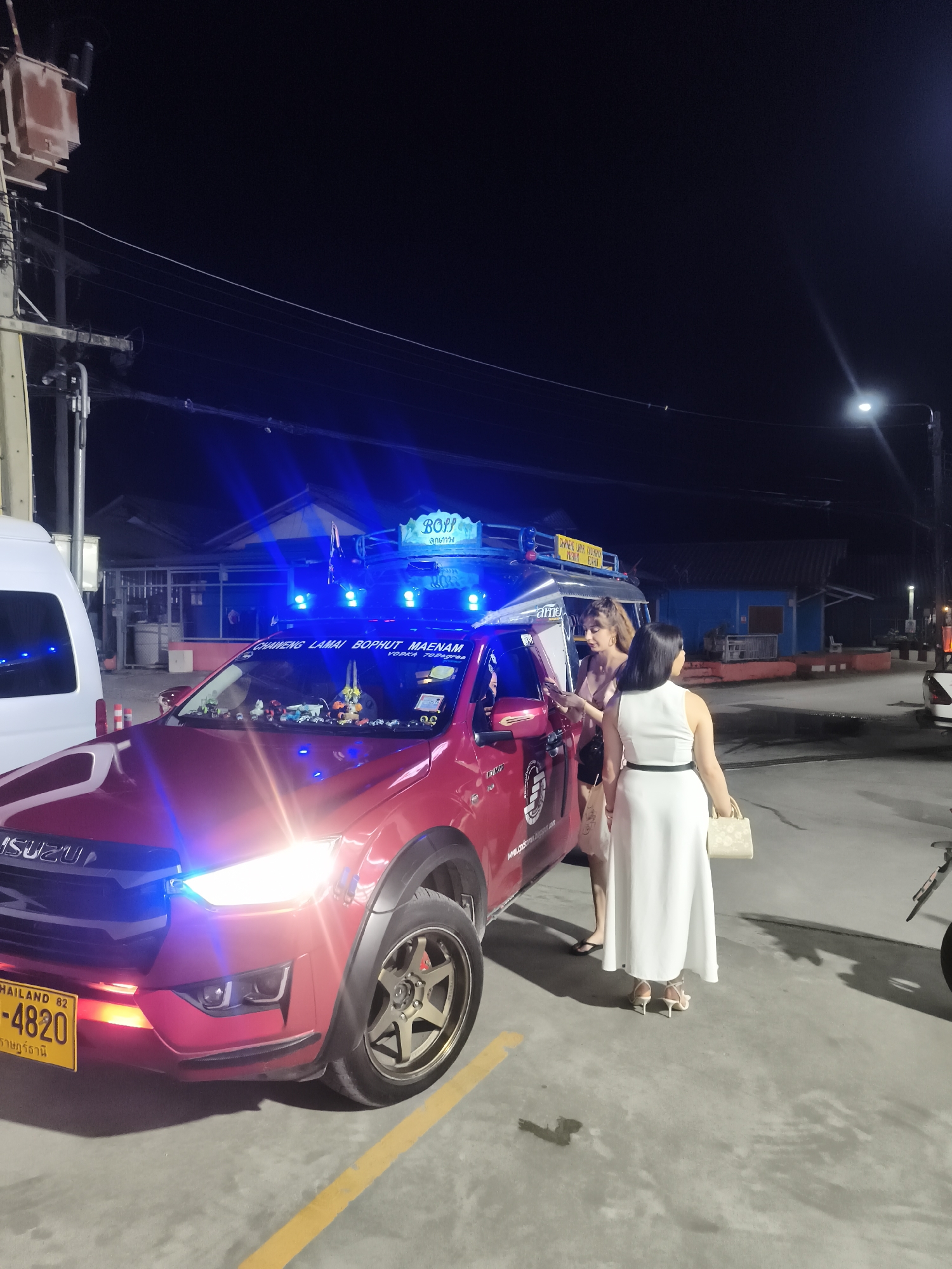 Nighttime tourist area scenes captured in Baan Chaweng, Thailand