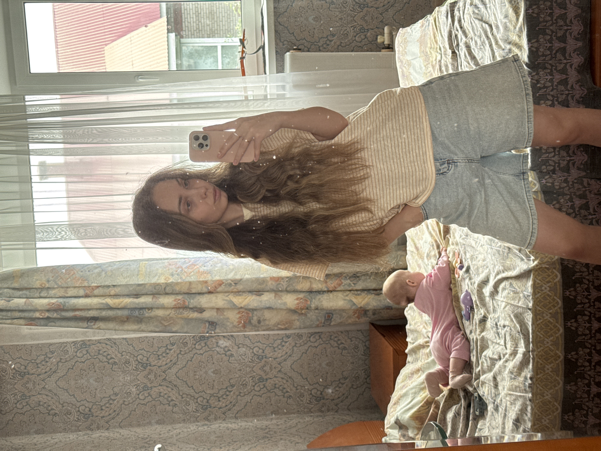 Bedroom selfies and baby moments in Прикамский