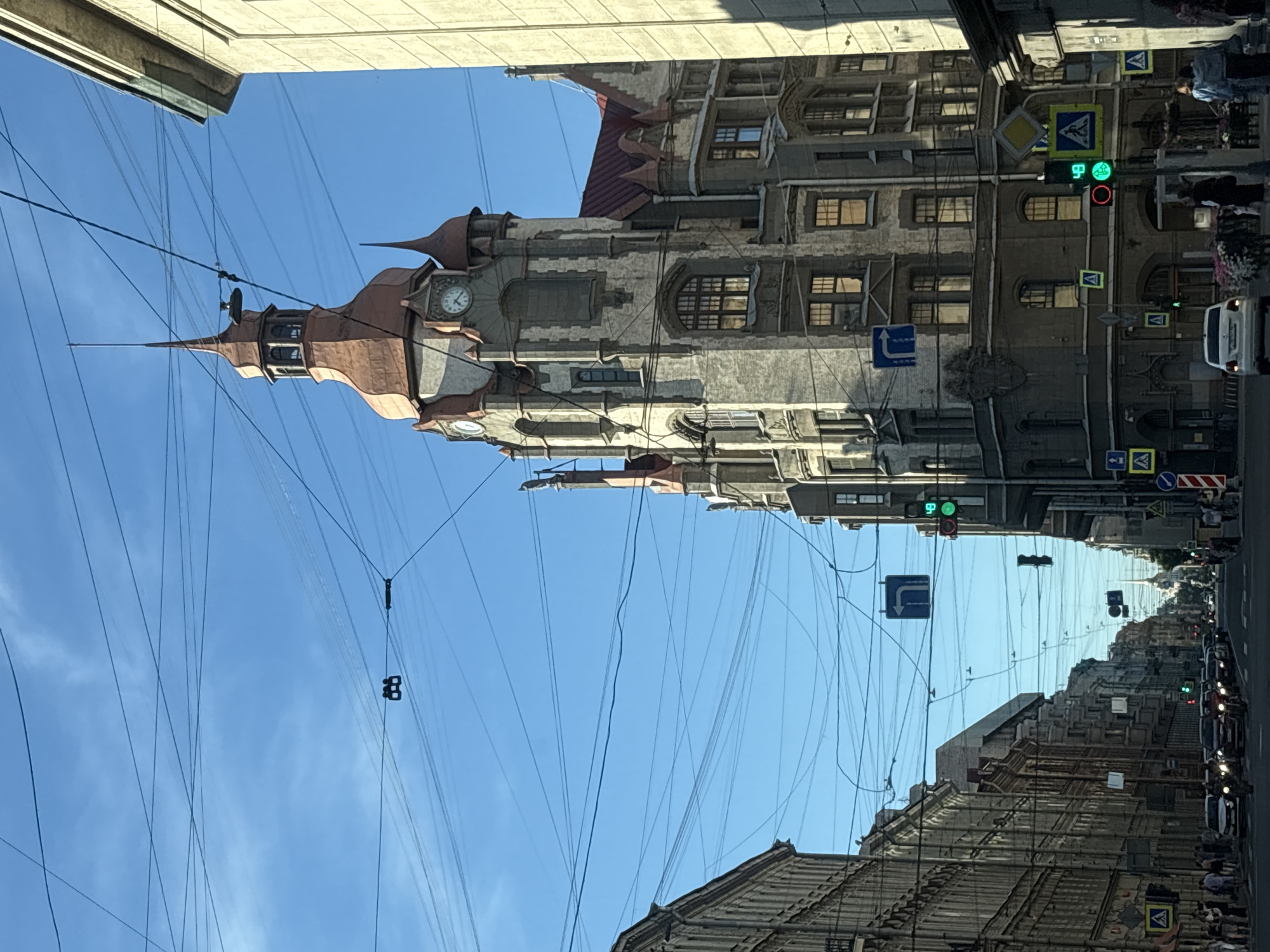 Sunny afternoon tour through Saint Petersburg's historic center