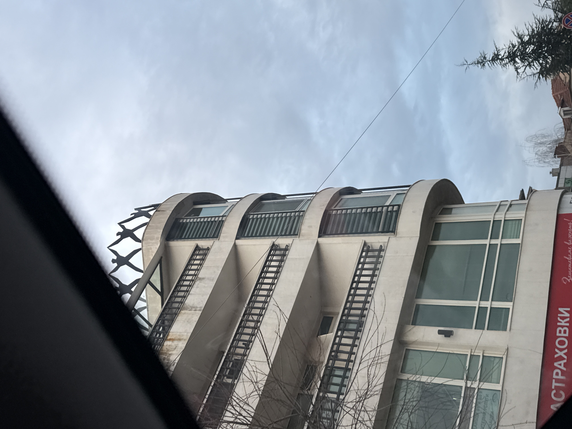 Architectural tour captures Burgas landmarks and street scenes