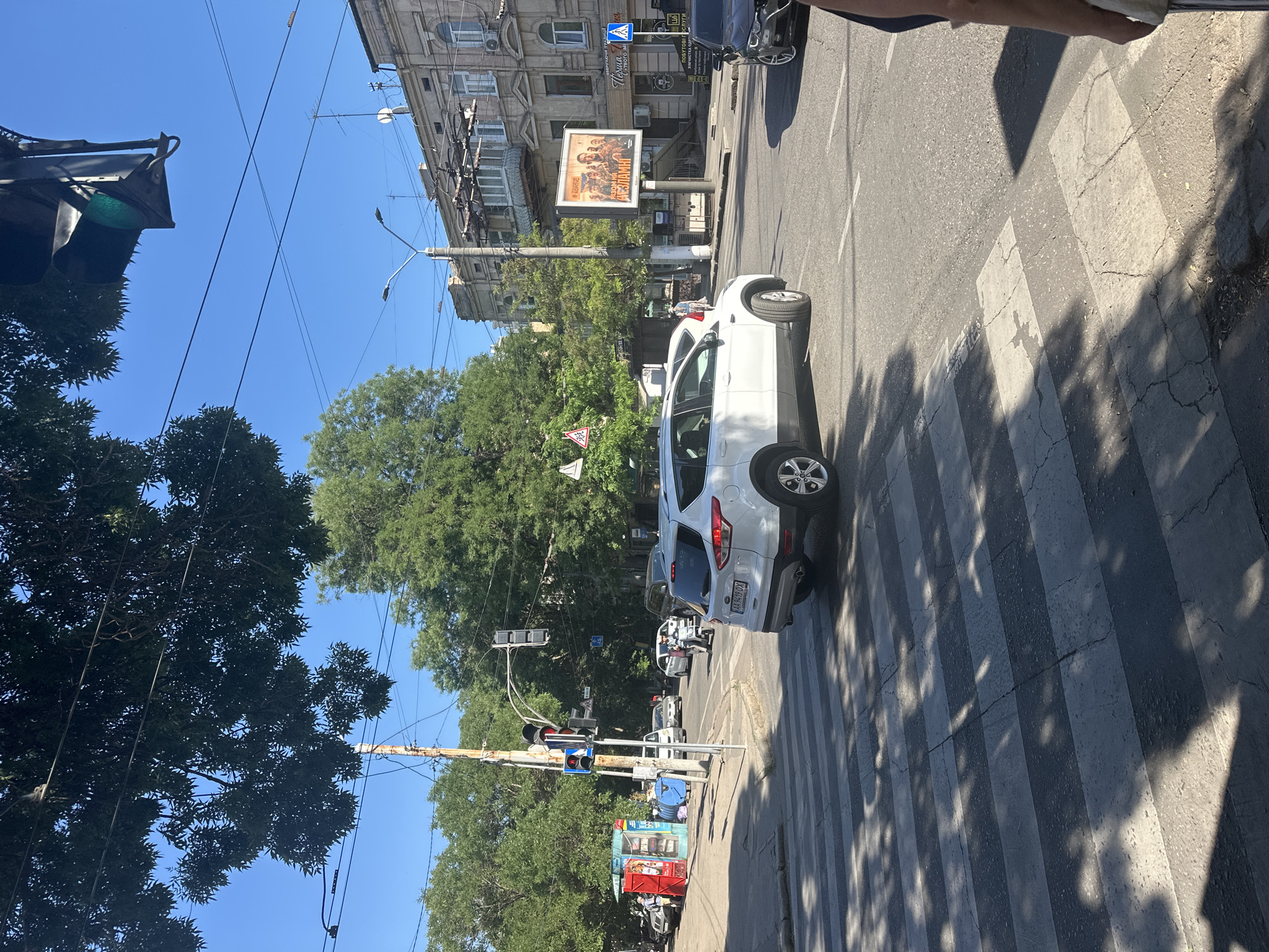 Boutique browsing and mirror selfies in sunny Odesa