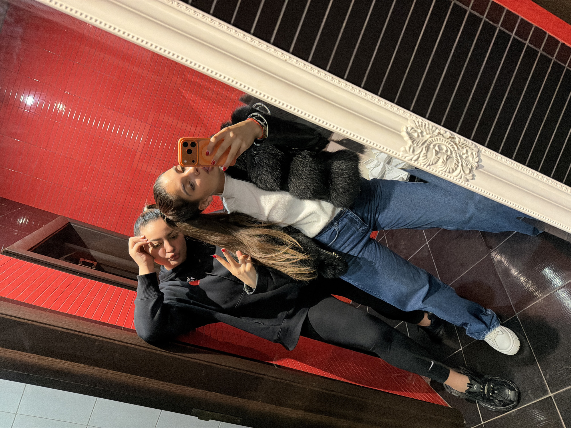Women take selfies, chinchilla spotted in Pernik shop