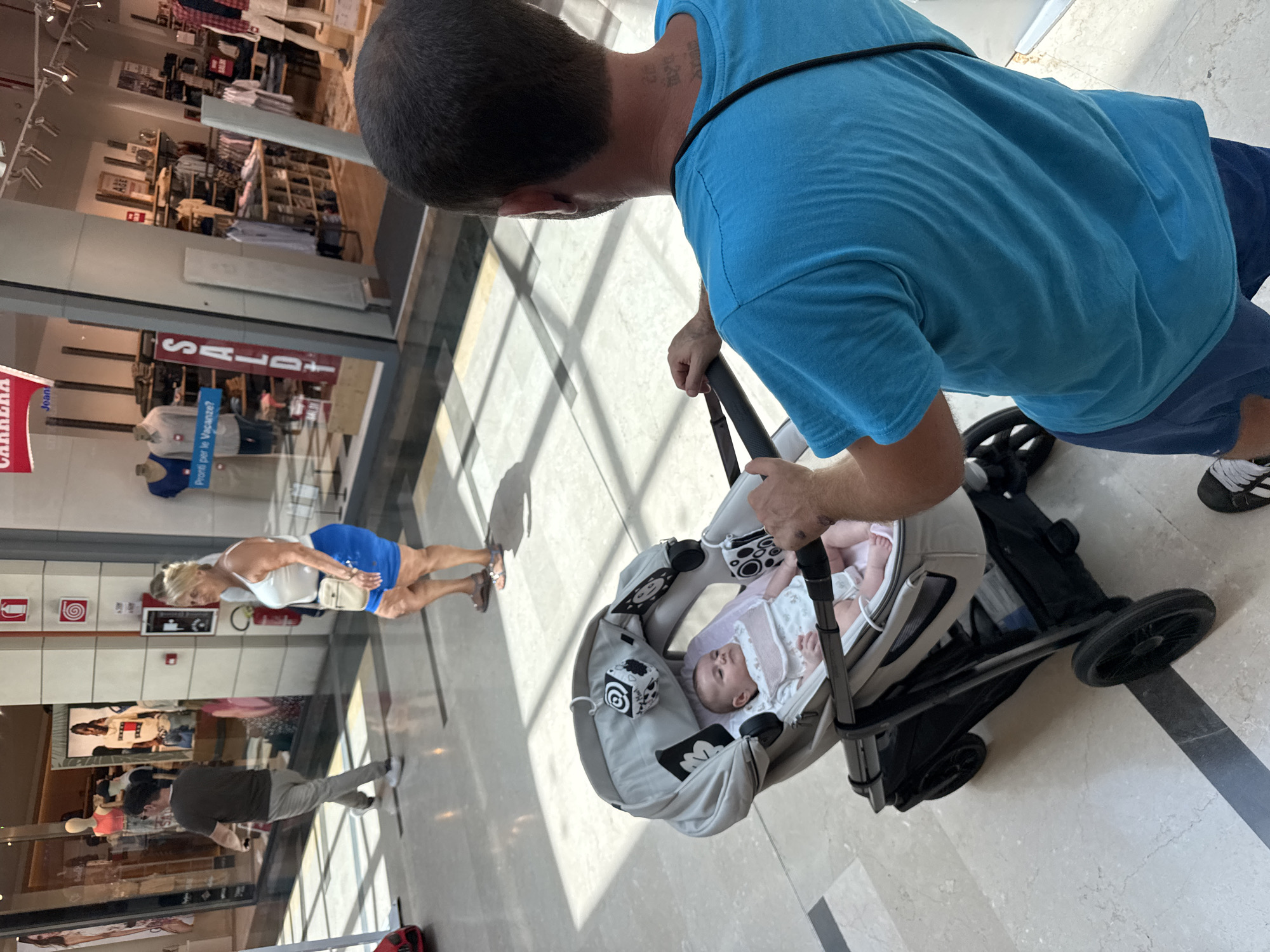 Midday shopping at La Porta del Sud mall in Carini