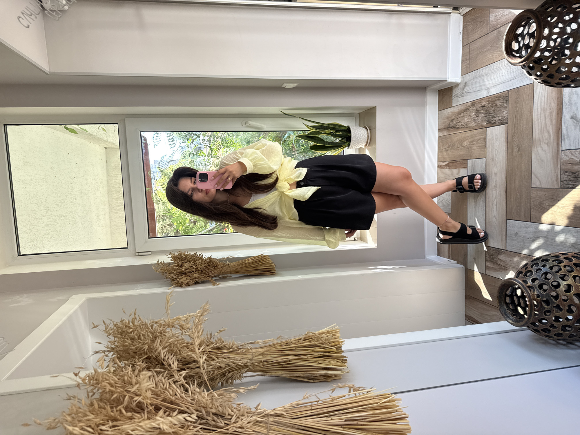 Mirror selfies and an outdoor stroll, casual everyday moments
