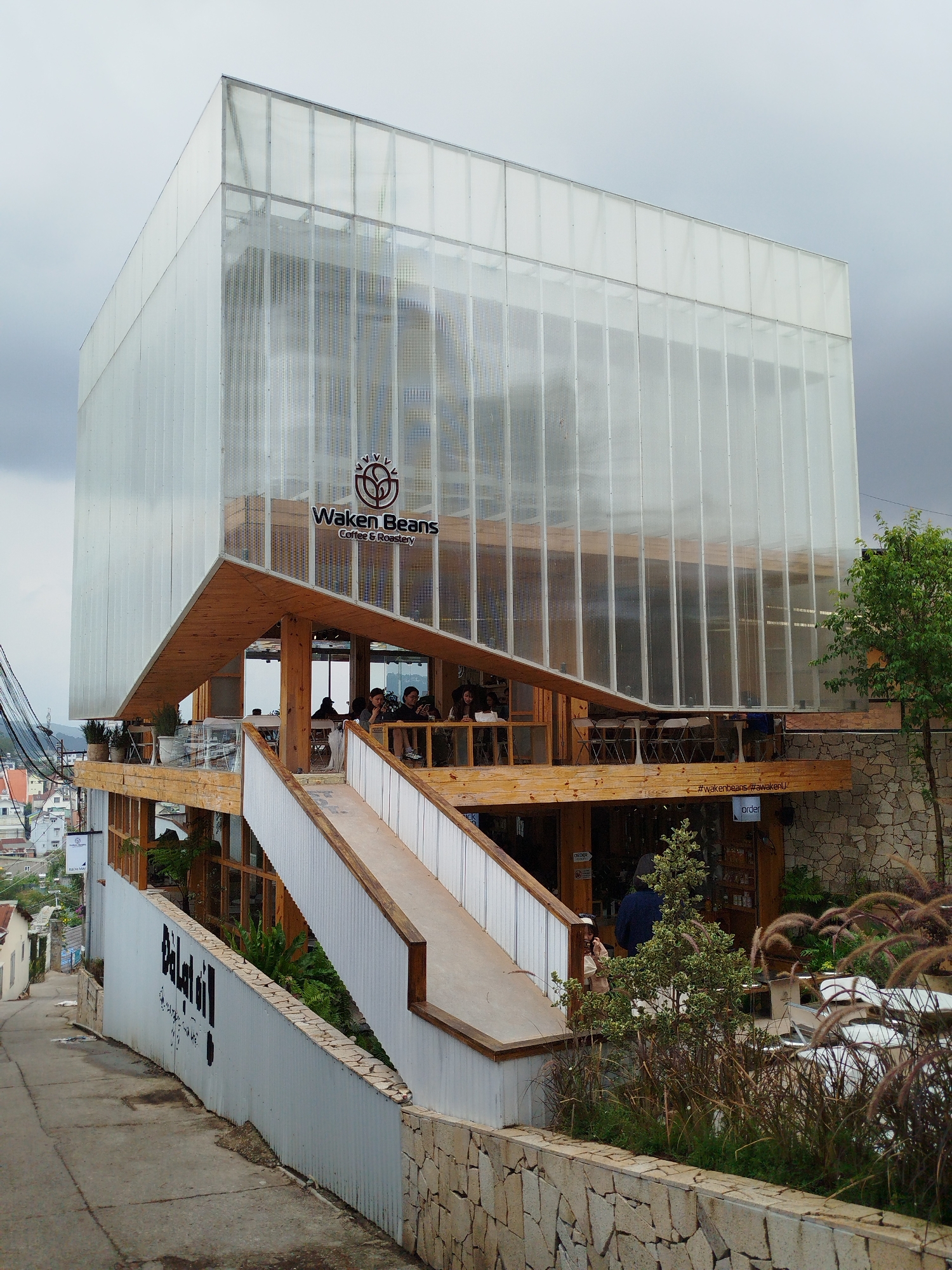 Overcast morning cafe scenes documented across Da Lat, Vietnam